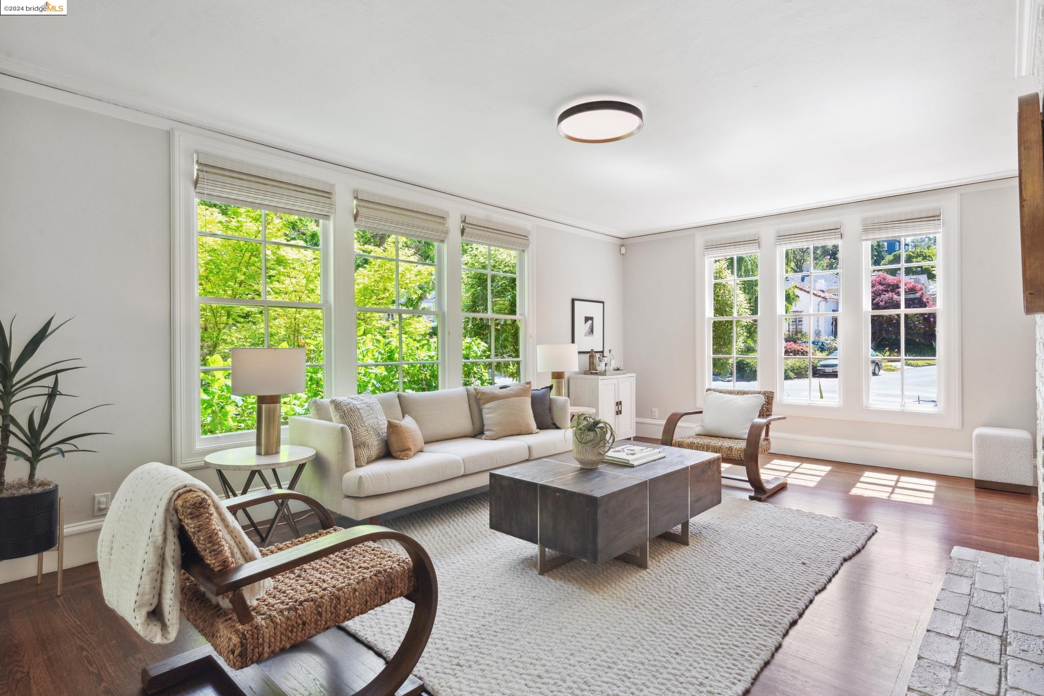 1450 Trestle Glen Rd