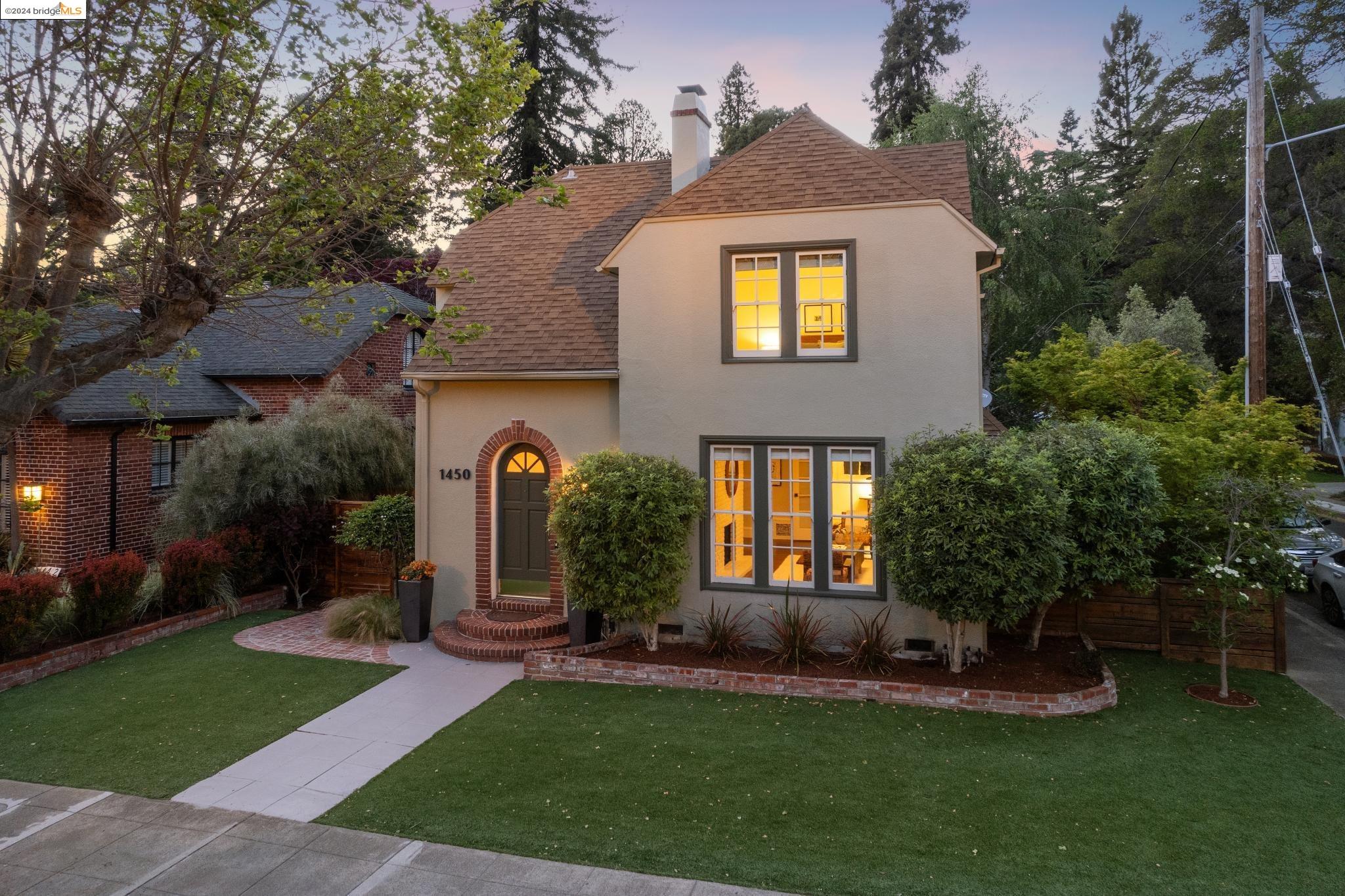 1450 Trestle Glen Rd