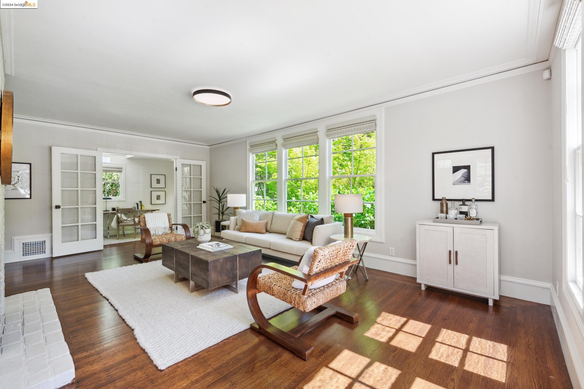 1450 Trestle Glen Rd