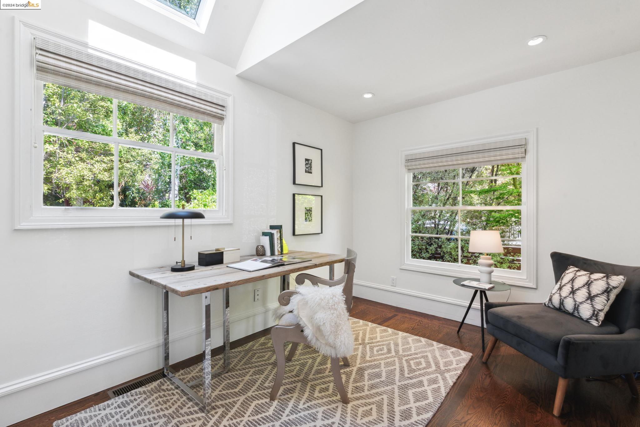 1450 Trestle Glen Rd