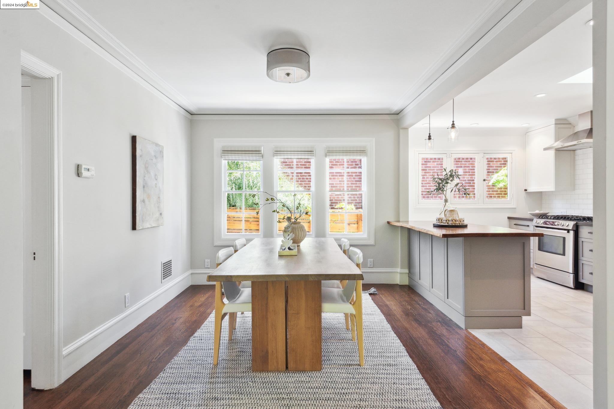 1450 Trestle Glen Rd