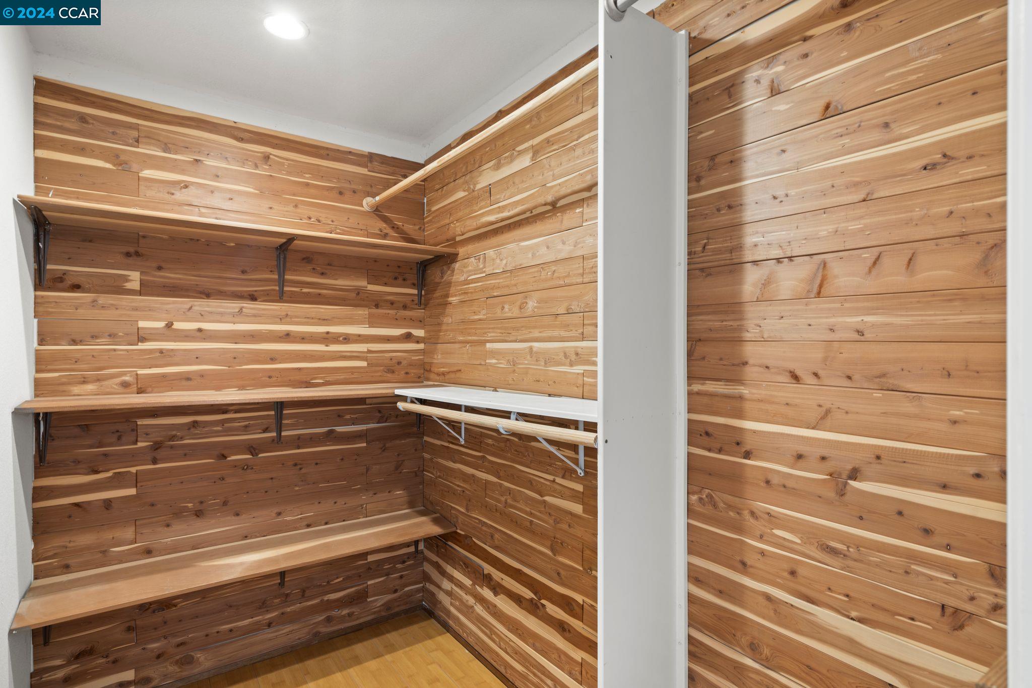 6352 Greenridge Court