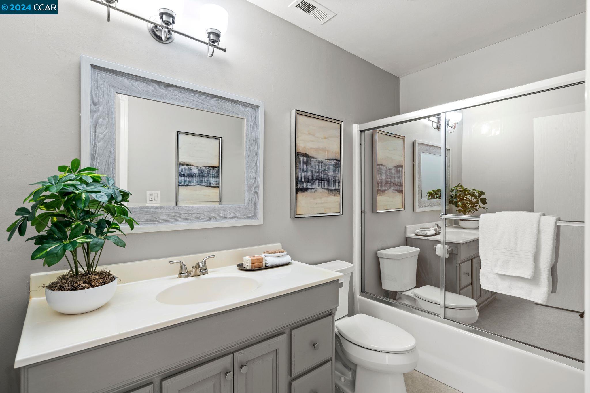 6352 Greenridge Court