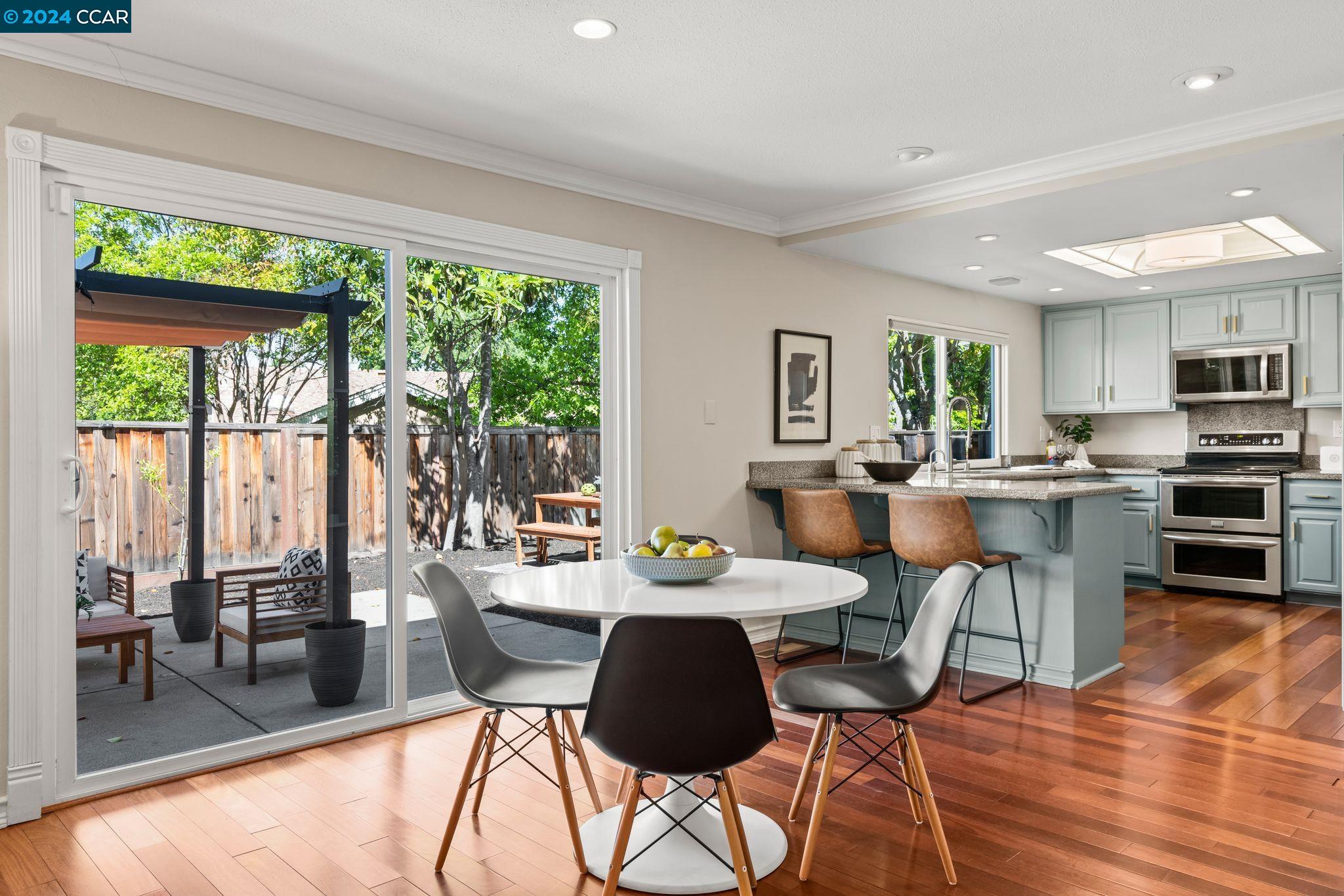 6352 Greenridge Court