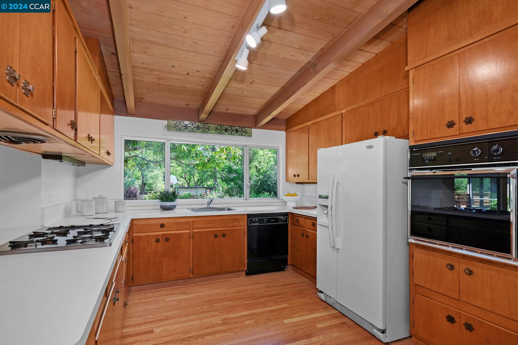 3552 S Silver Springs Rd.