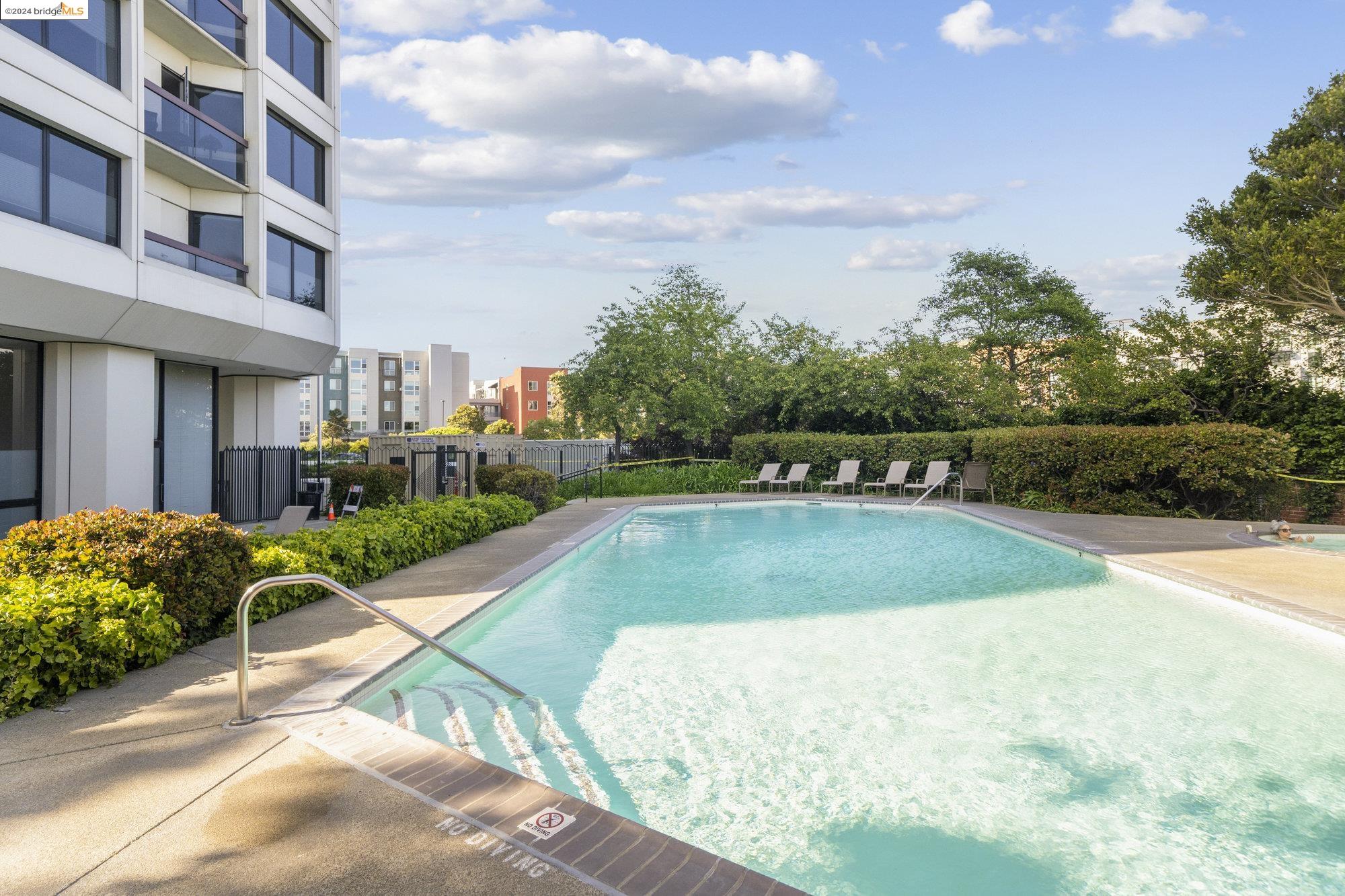 6363 Christie Ave # 1024