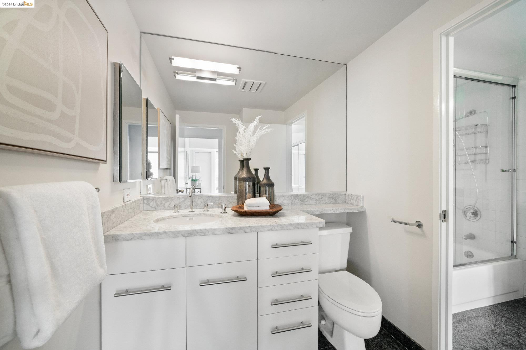 6363 Christie Ave # 1024