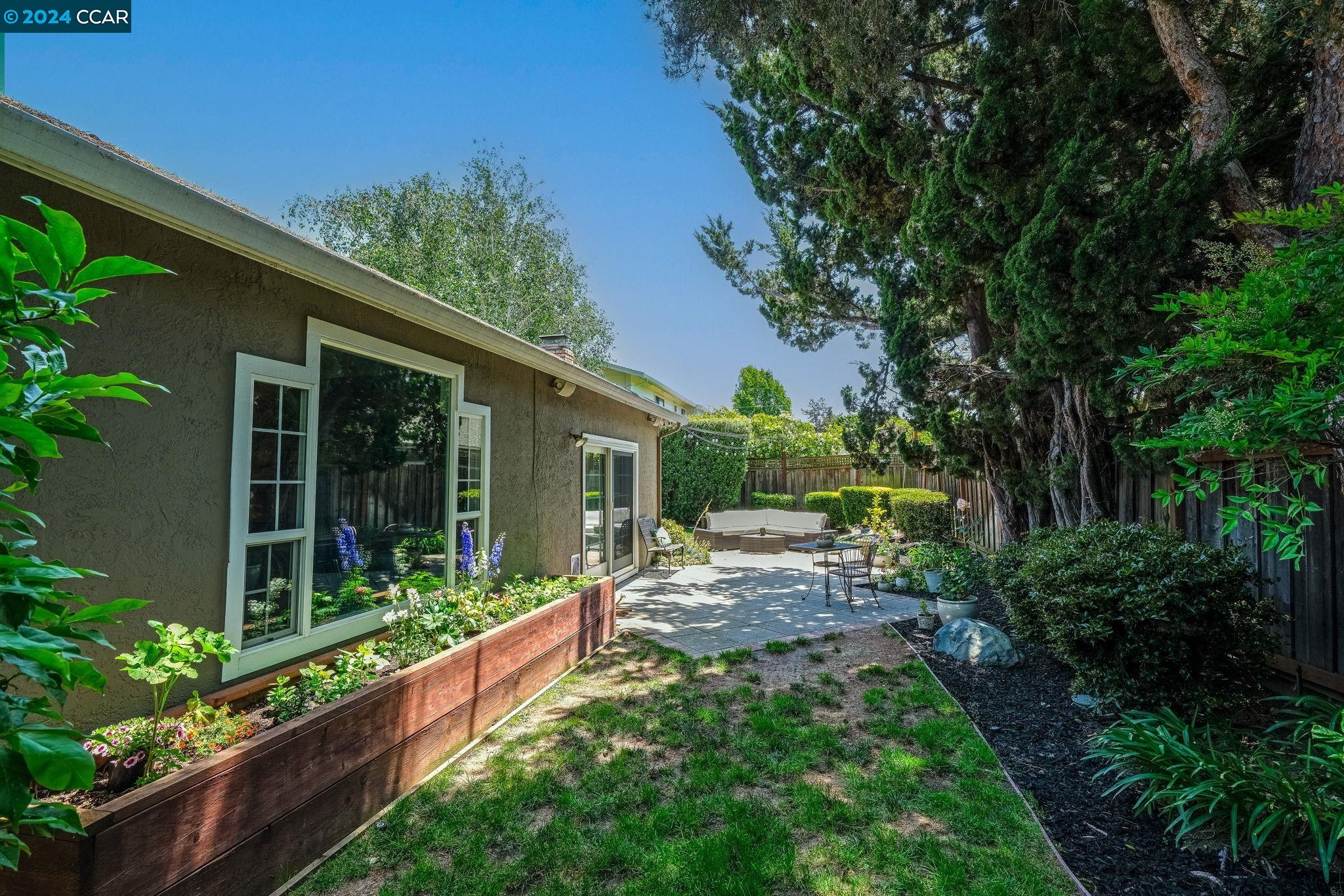 1431 Harlan Dr