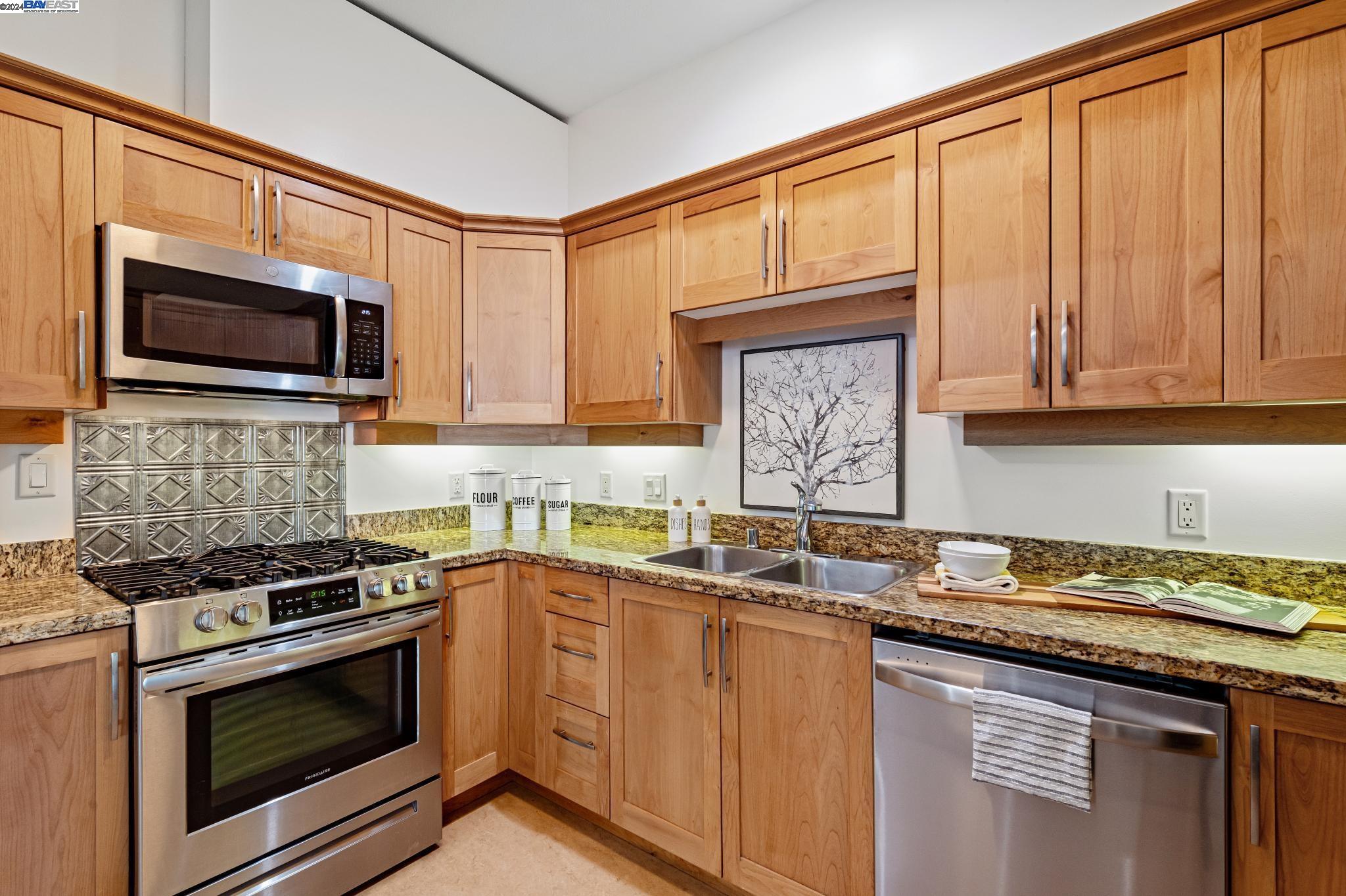 574 48th Street # 302