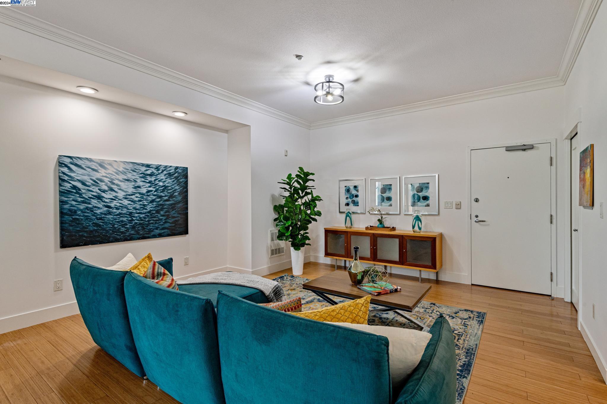 574 48th Street # 302