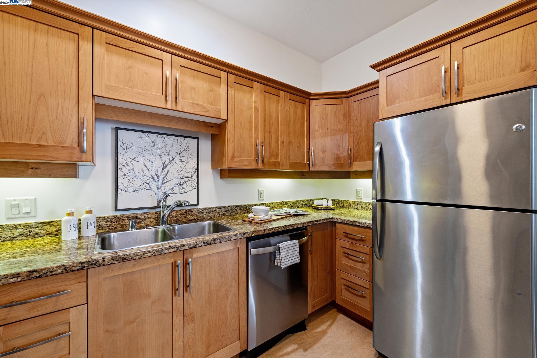 574 48th Street # 302