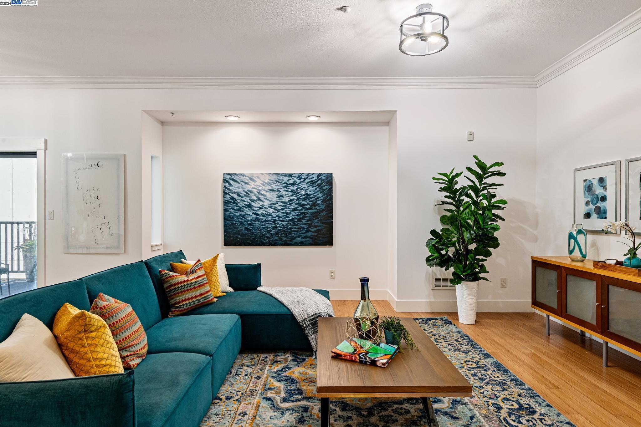 574 48th Street # 302