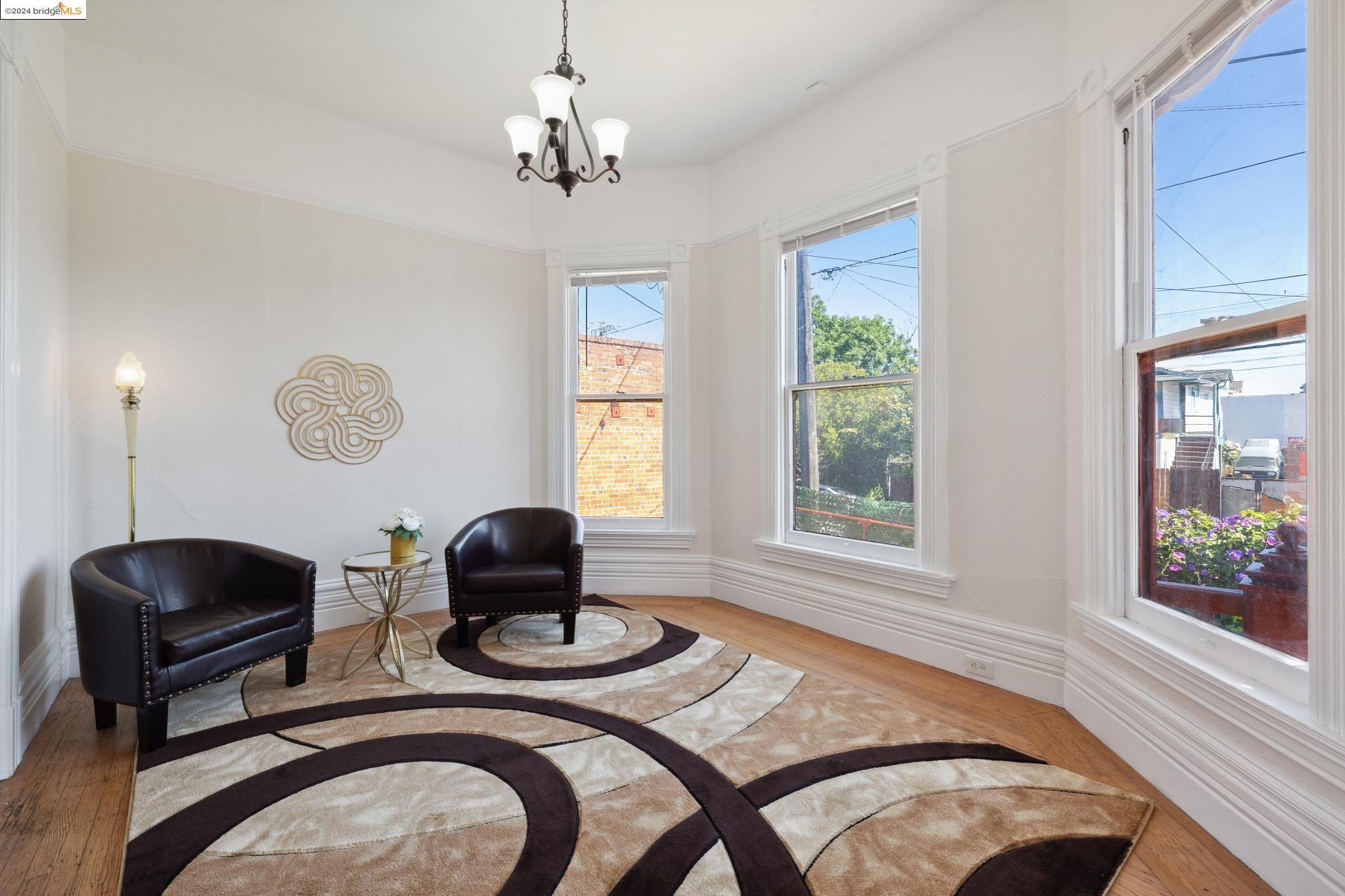 1221 28Th St