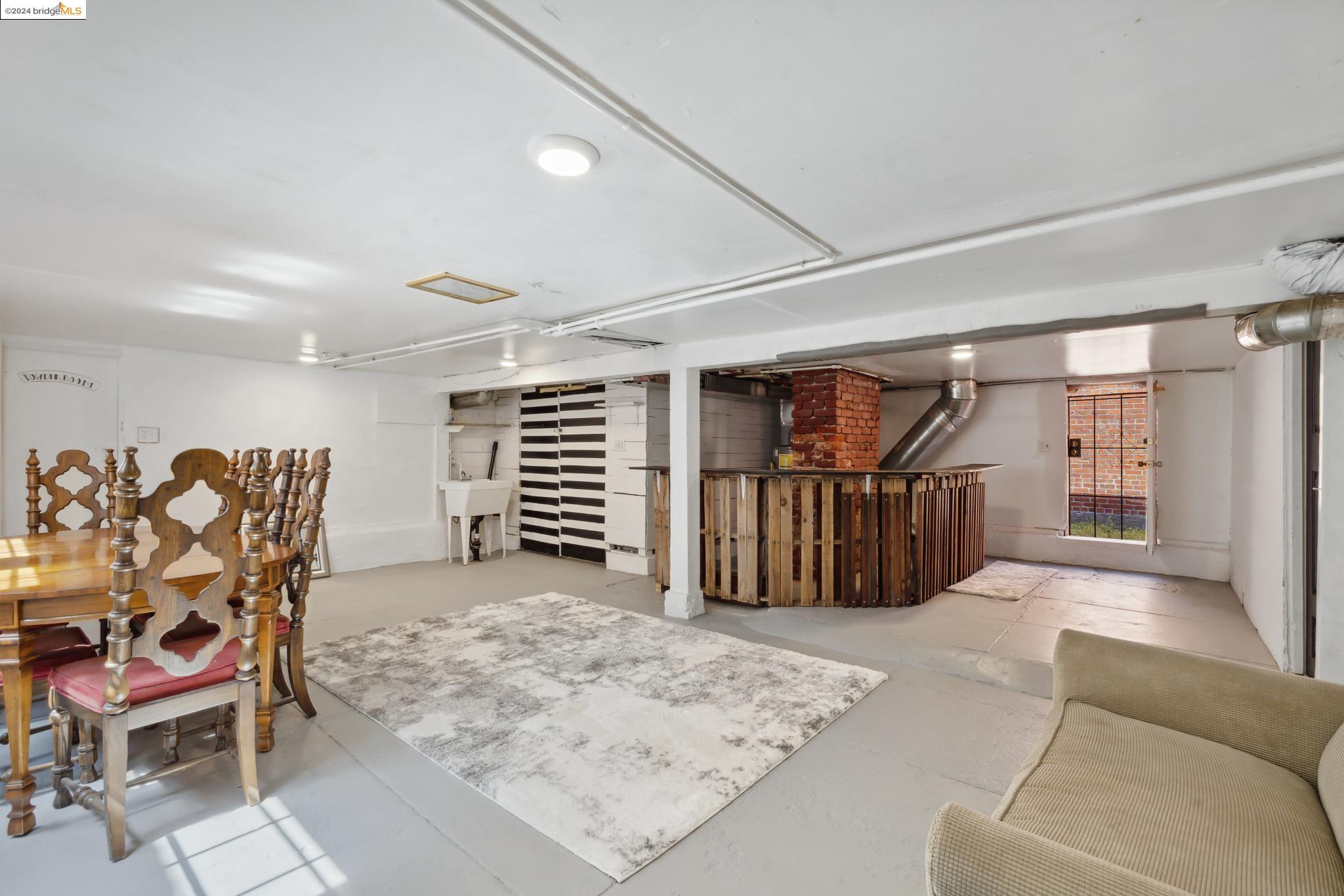 1221 28Th St