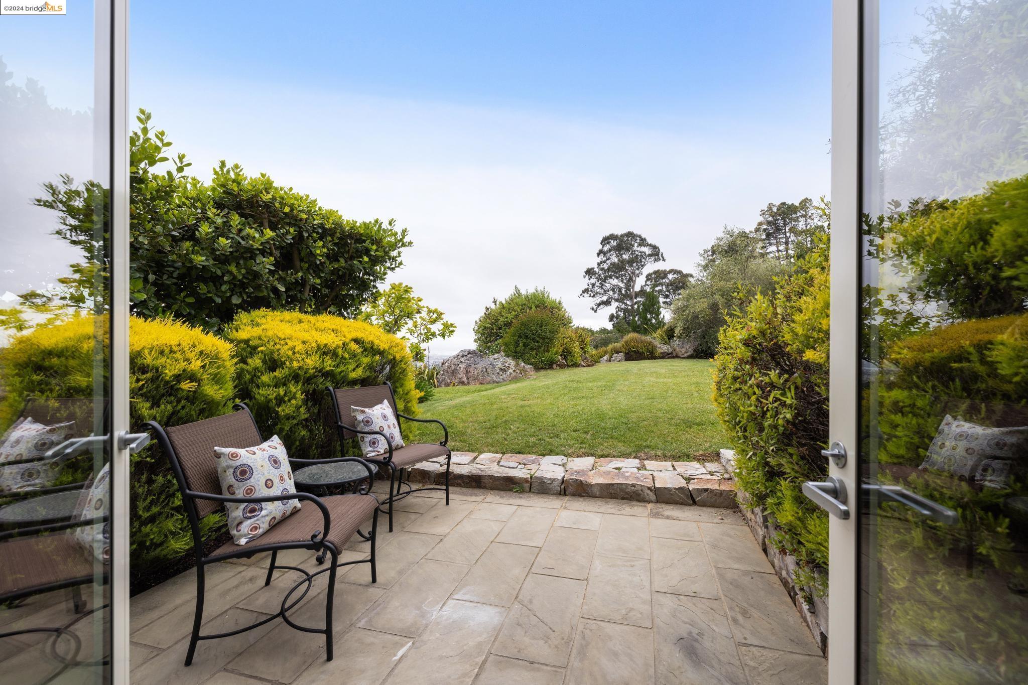 6833 Estates Dr.