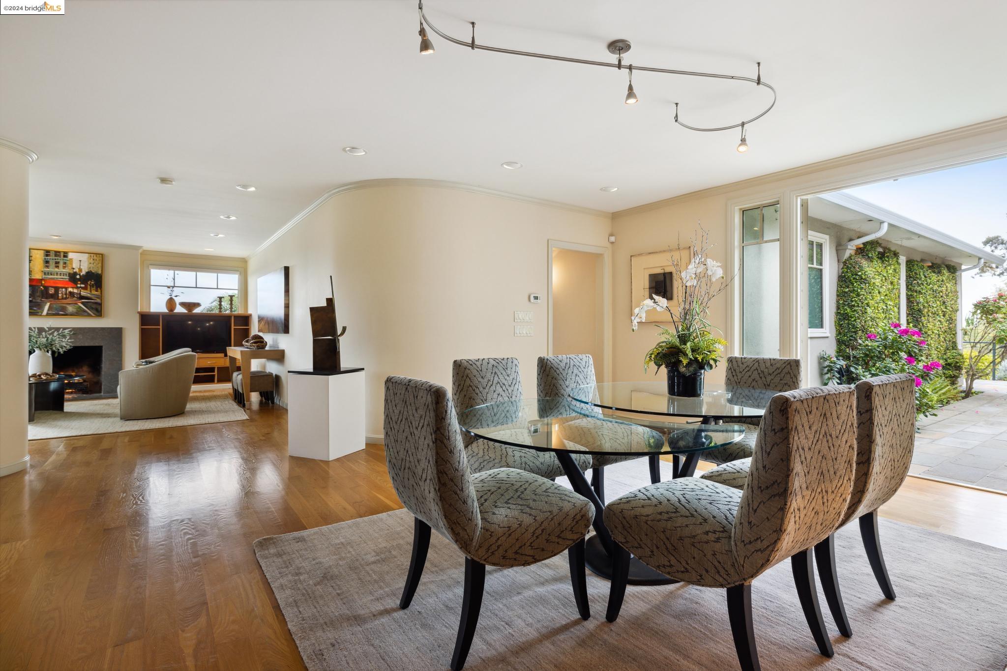 6833 Estates Dr.