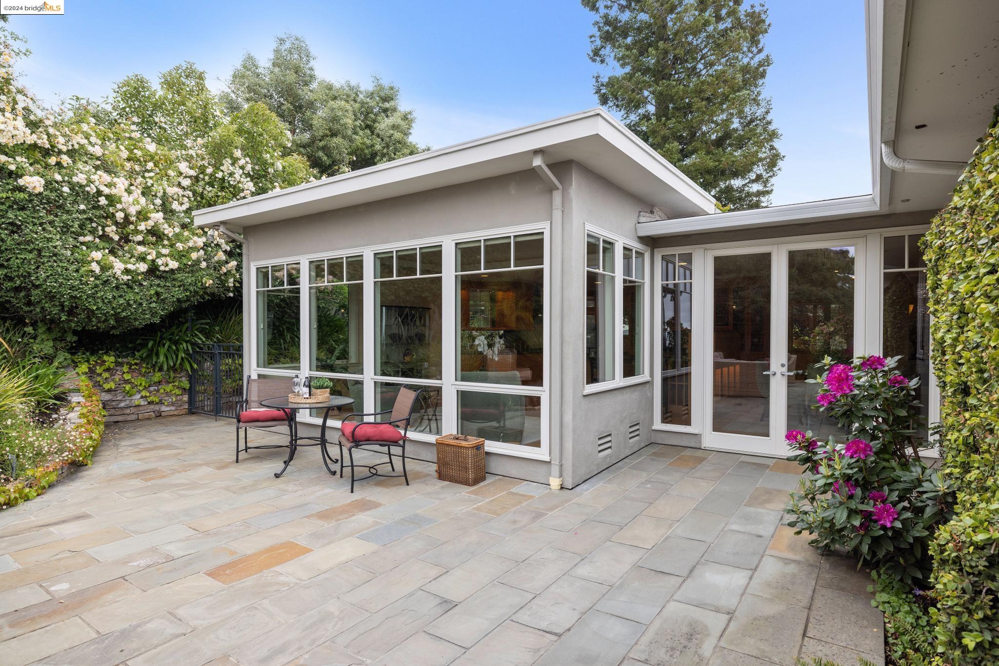 6833 Estates Dr.