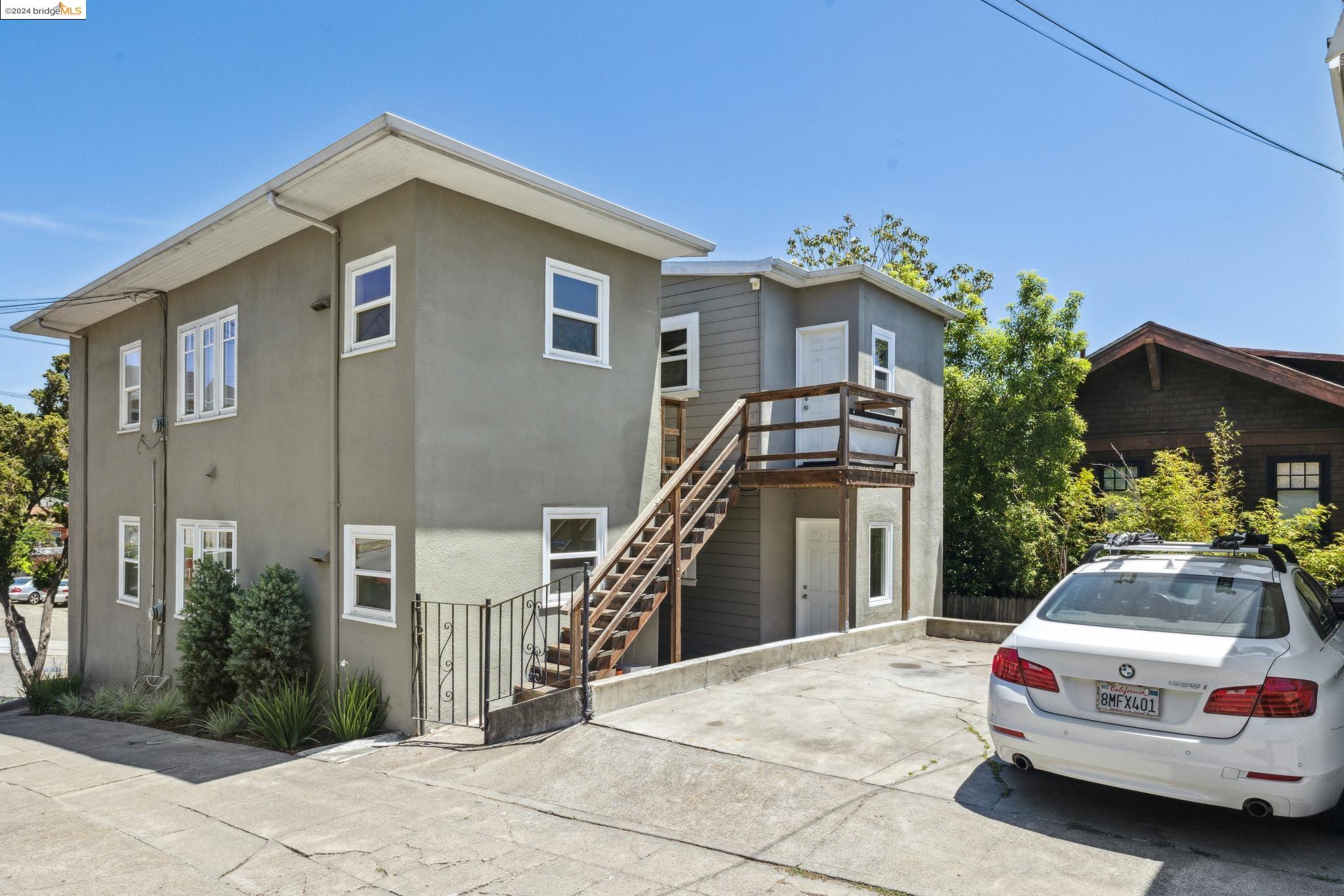 465 Elwood Ave