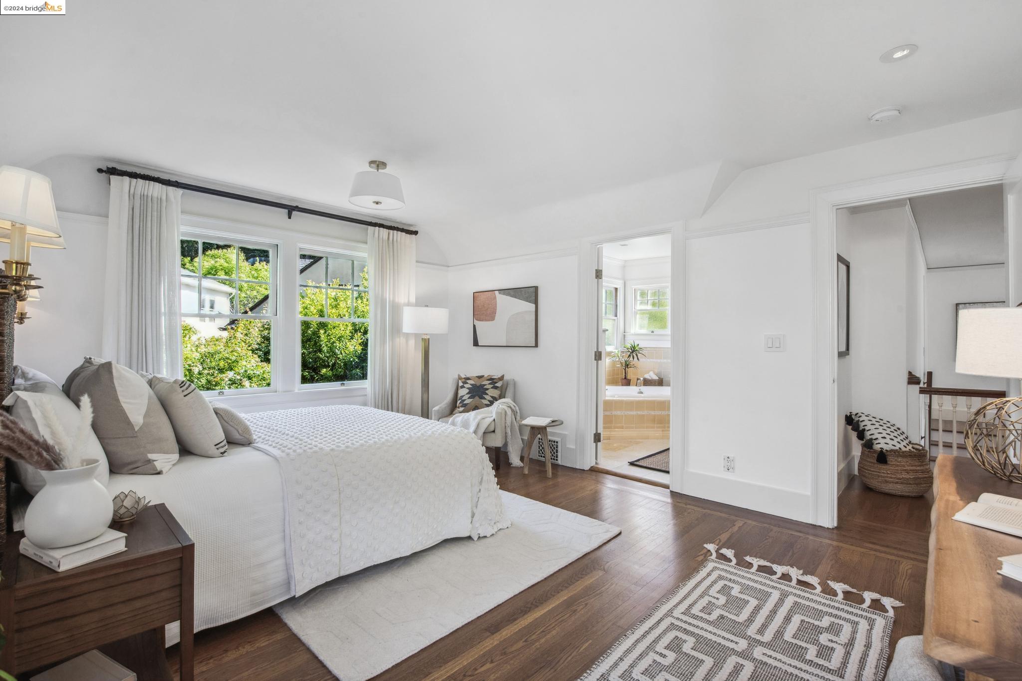 1163 Trestle Glen Rd