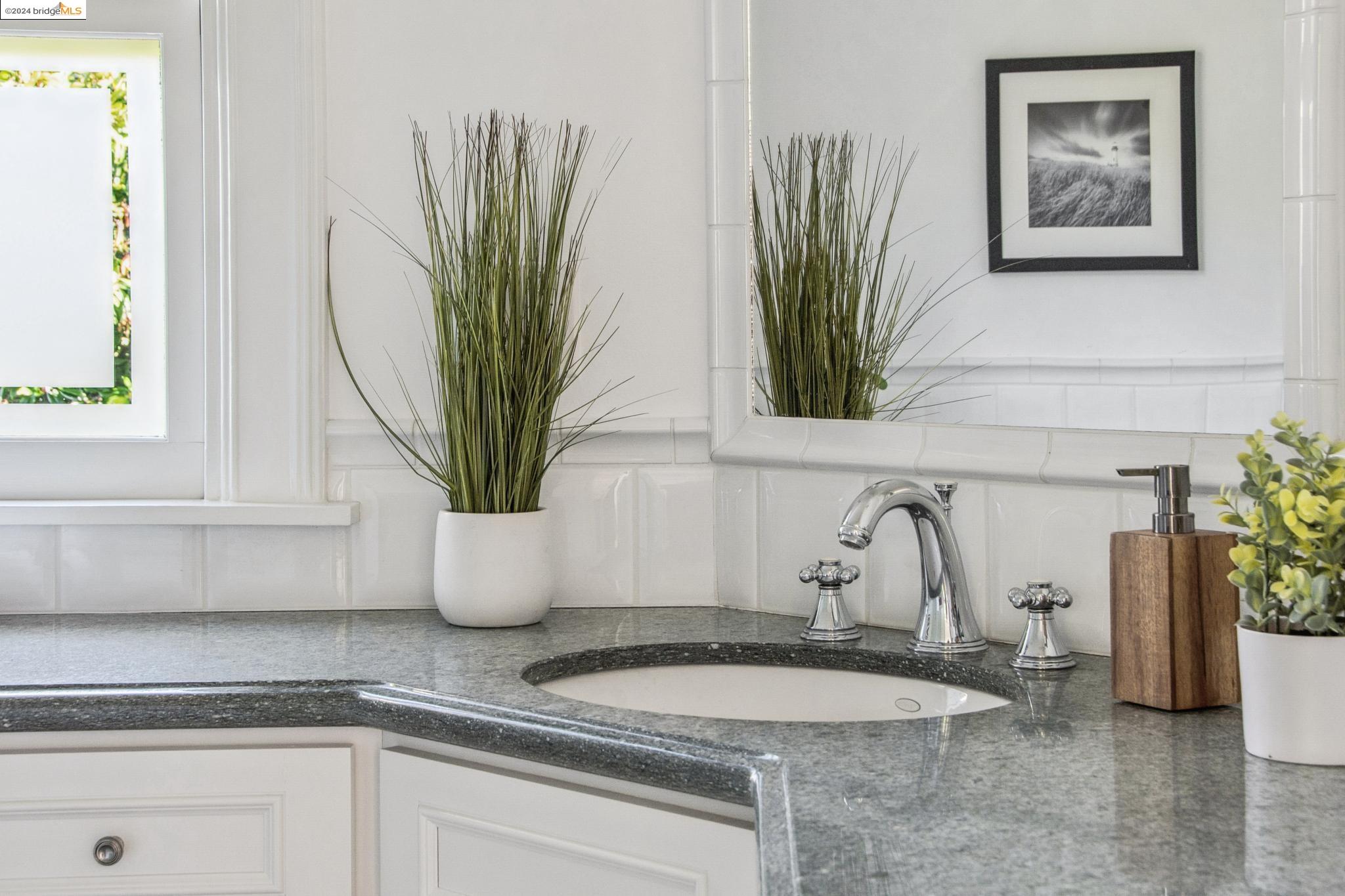 1163 Trestle Glen Rd