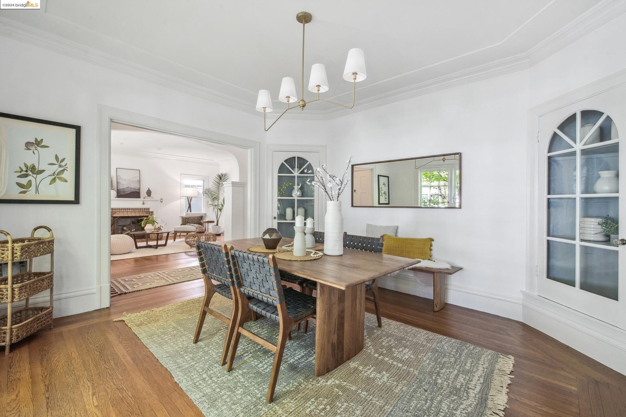 1163 Trestle Glen Rd