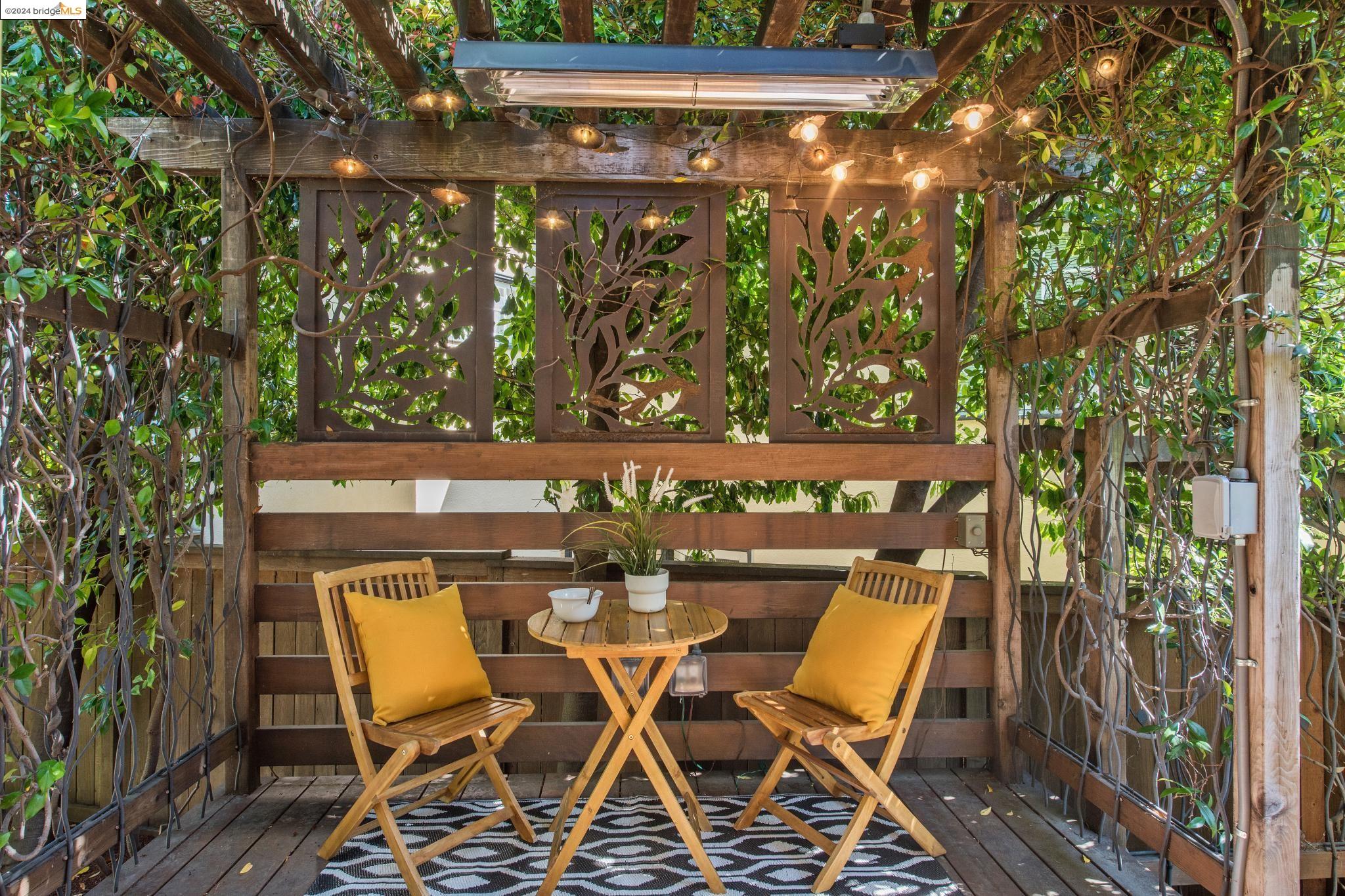 1163 Trestle Glen Rd