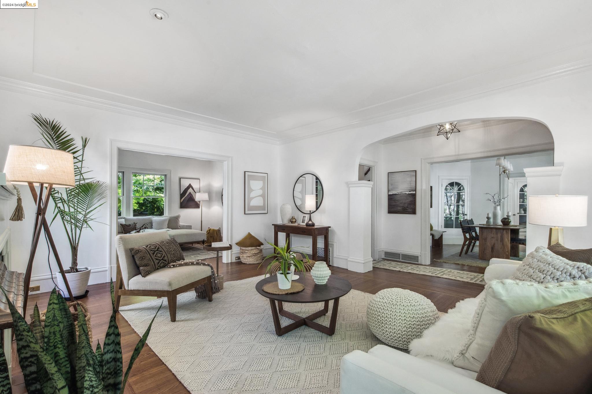 1163 Trestle Glen Rd