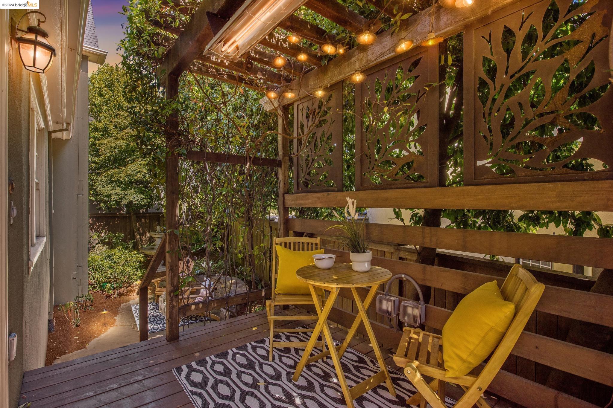 1163 Trestle Glen Rd