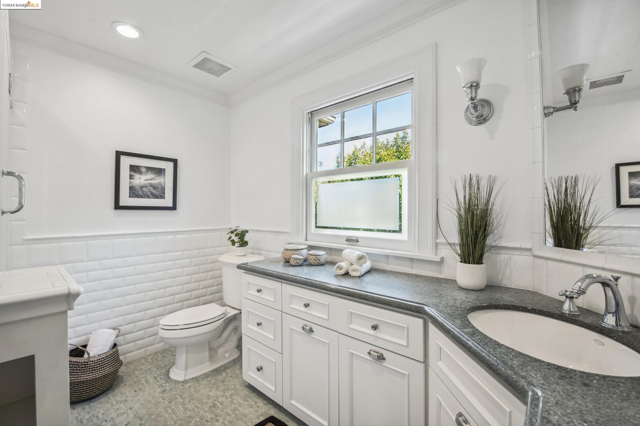 1163 Trestle Glen Rd