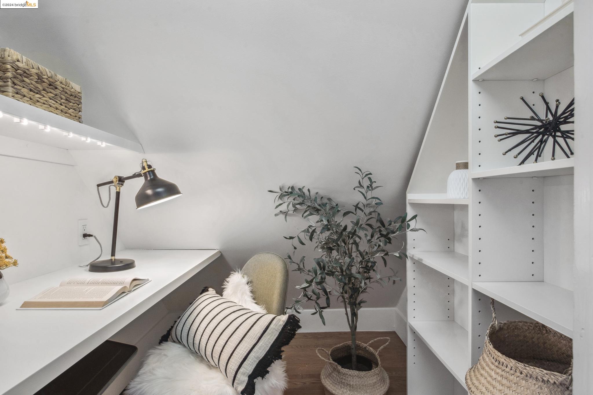 1163 Trestle Glen Rd