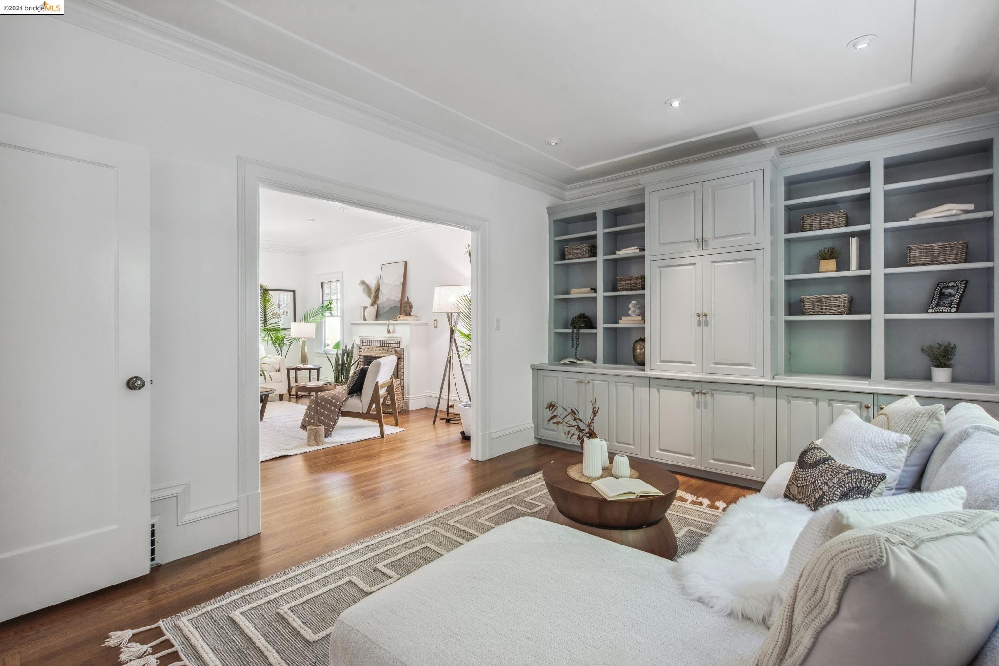 1163 Trestle Glen Rd