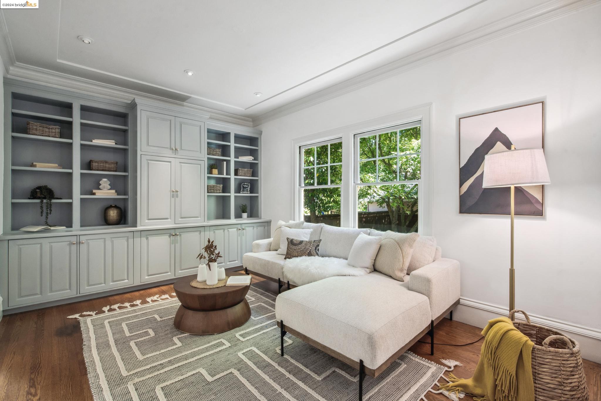 1163 Trestle Glen Rd