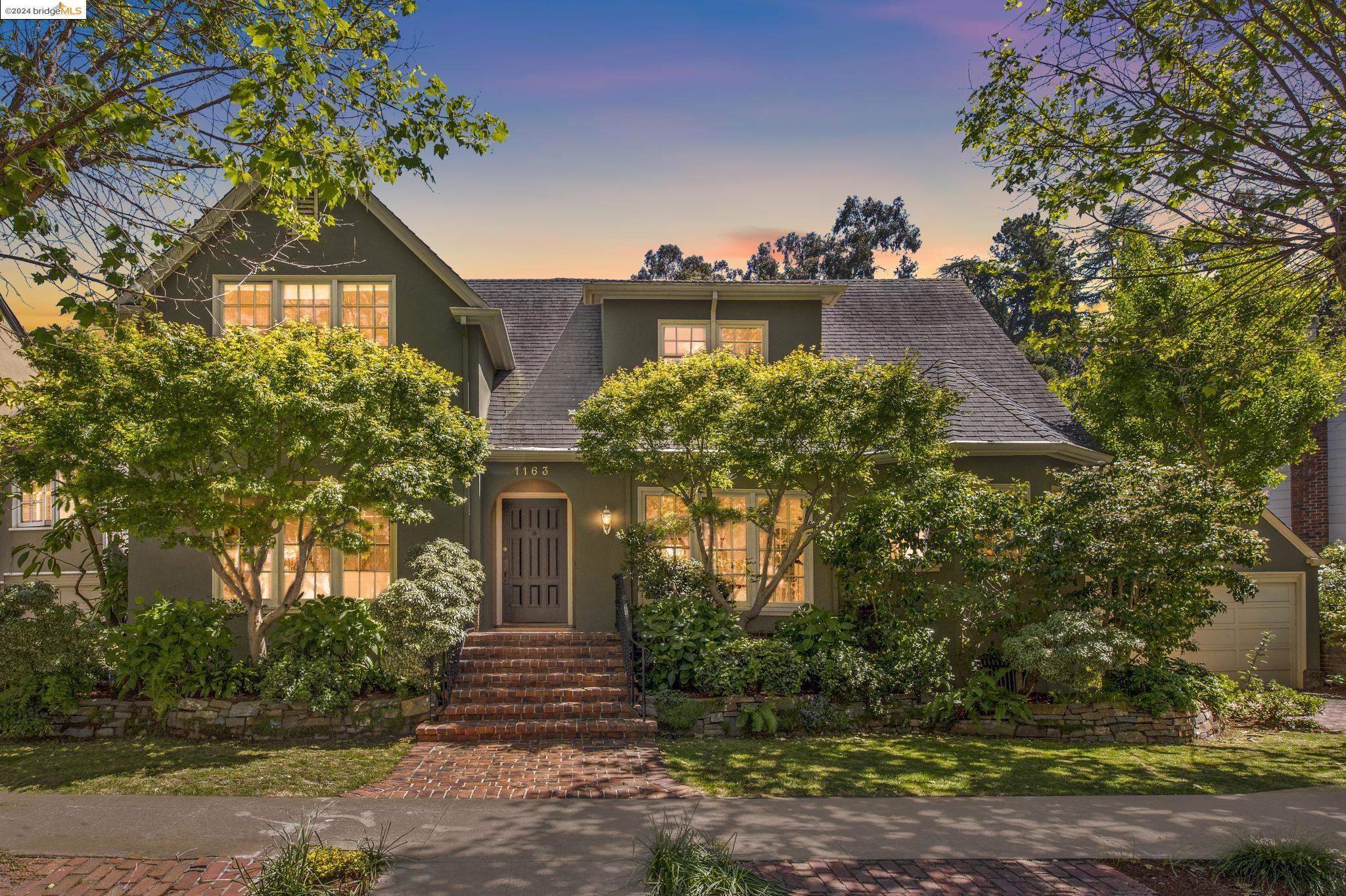 1163 Trestle Glen Rd