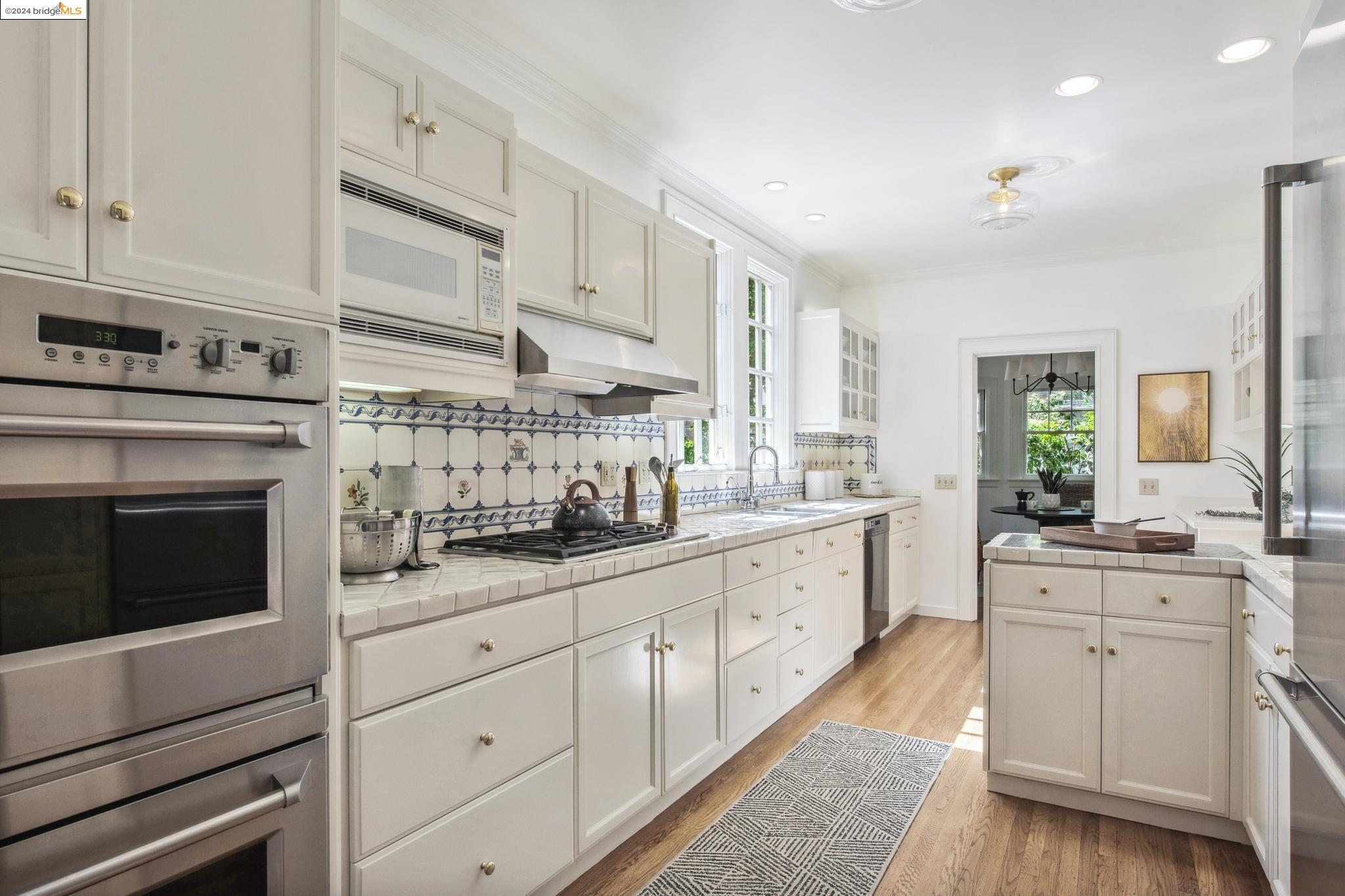 1163 Trestle Glen Rd