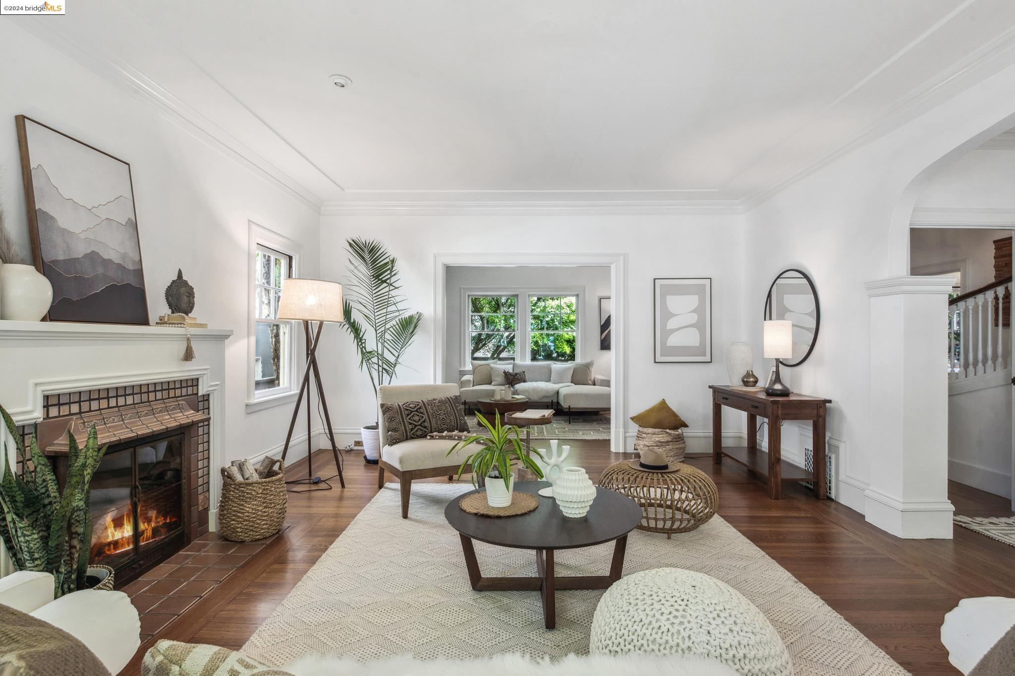 1163 Trestle Glen Rd