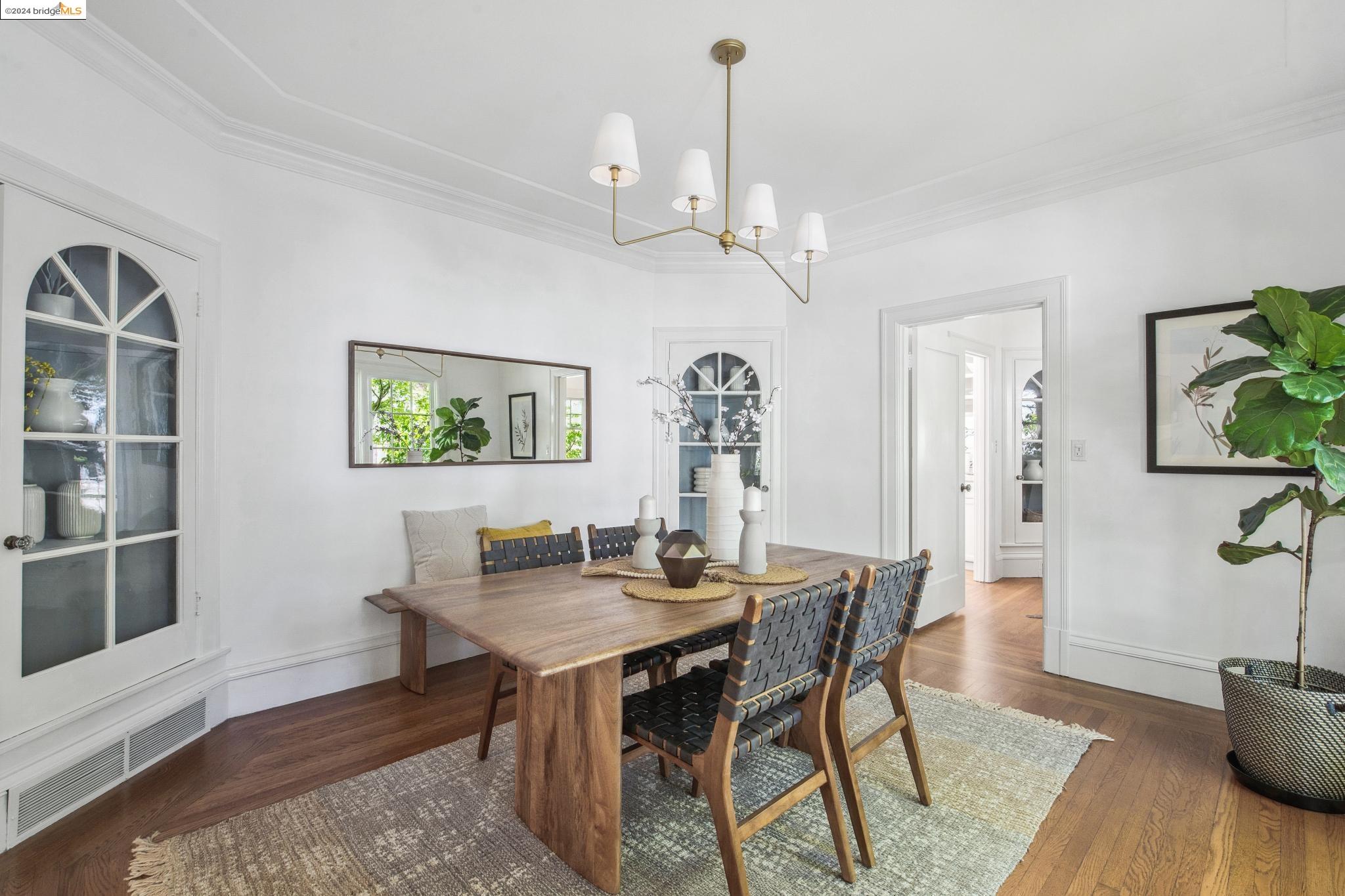 1163 Trestle Glen Rd