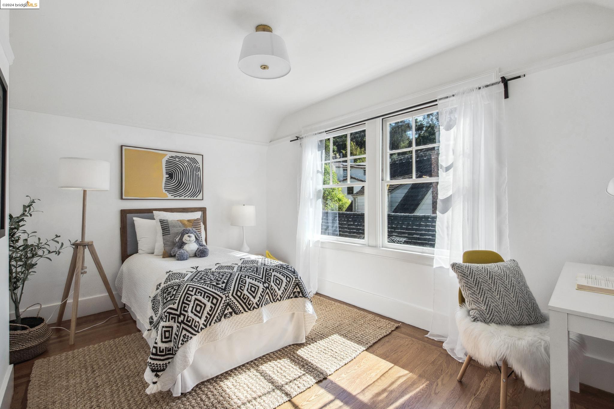 1163 Trestle Glen Rd