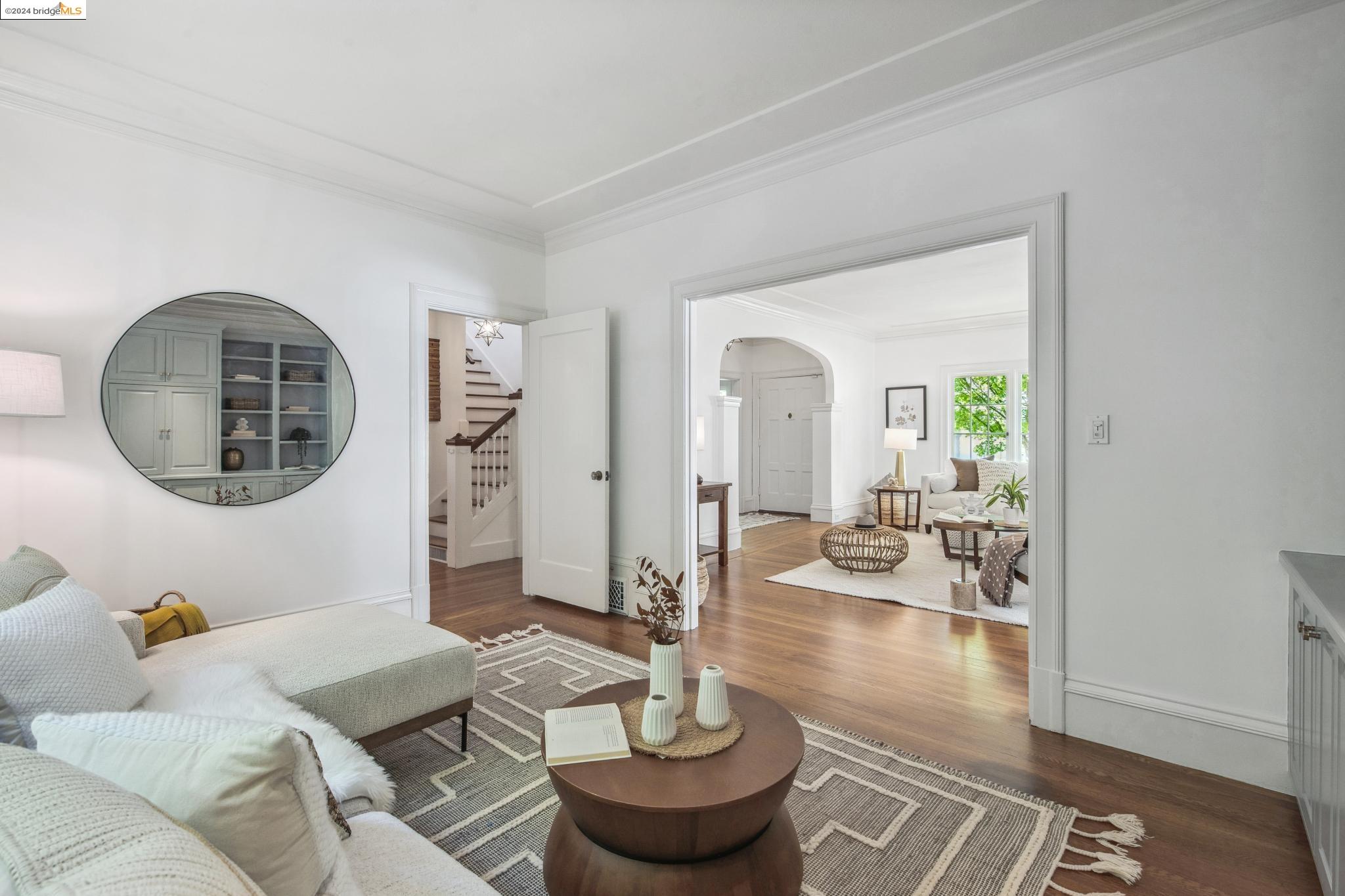 1163 Trestle Glen Rd