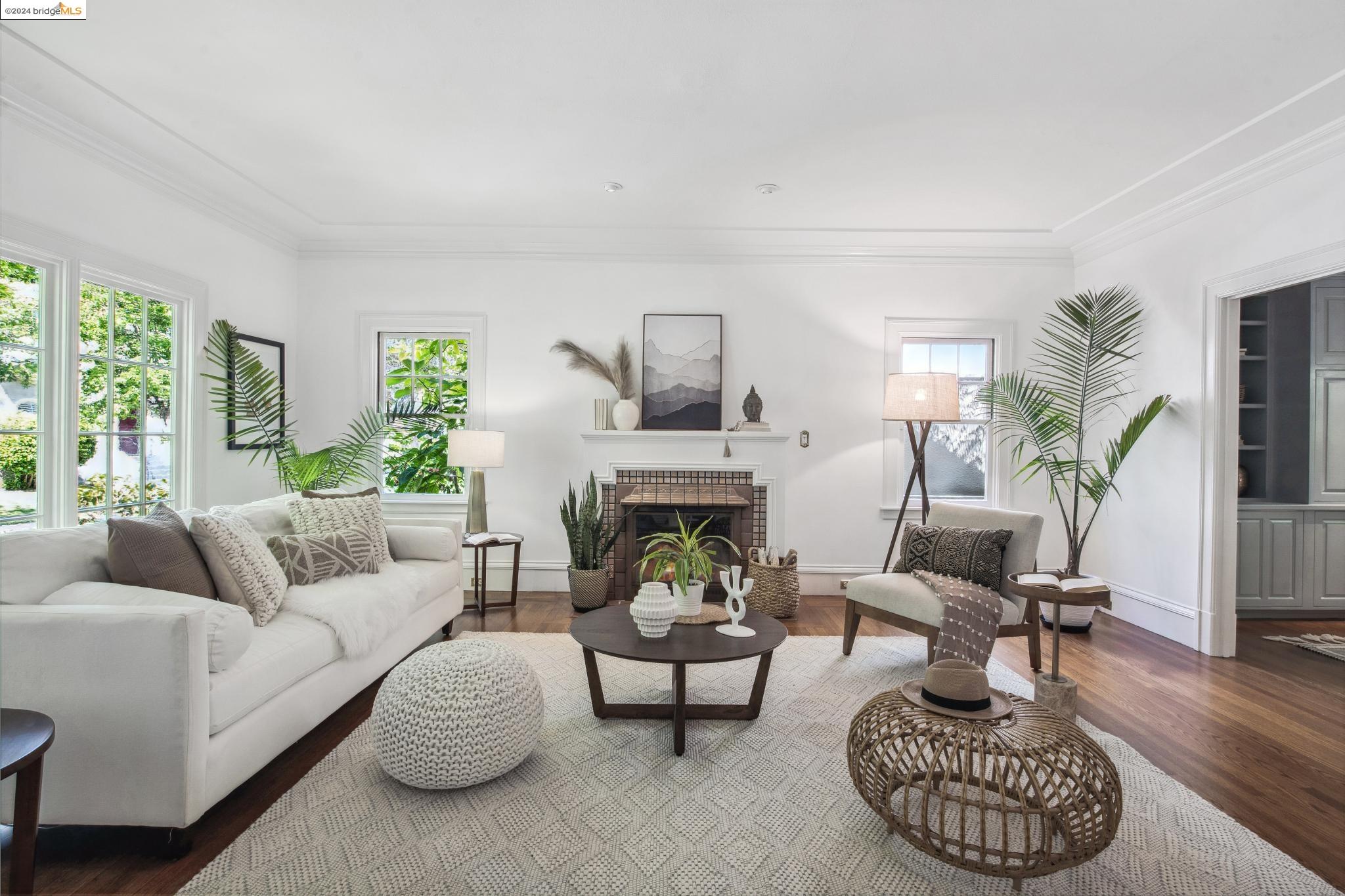 1163 Trestle Glen Rd