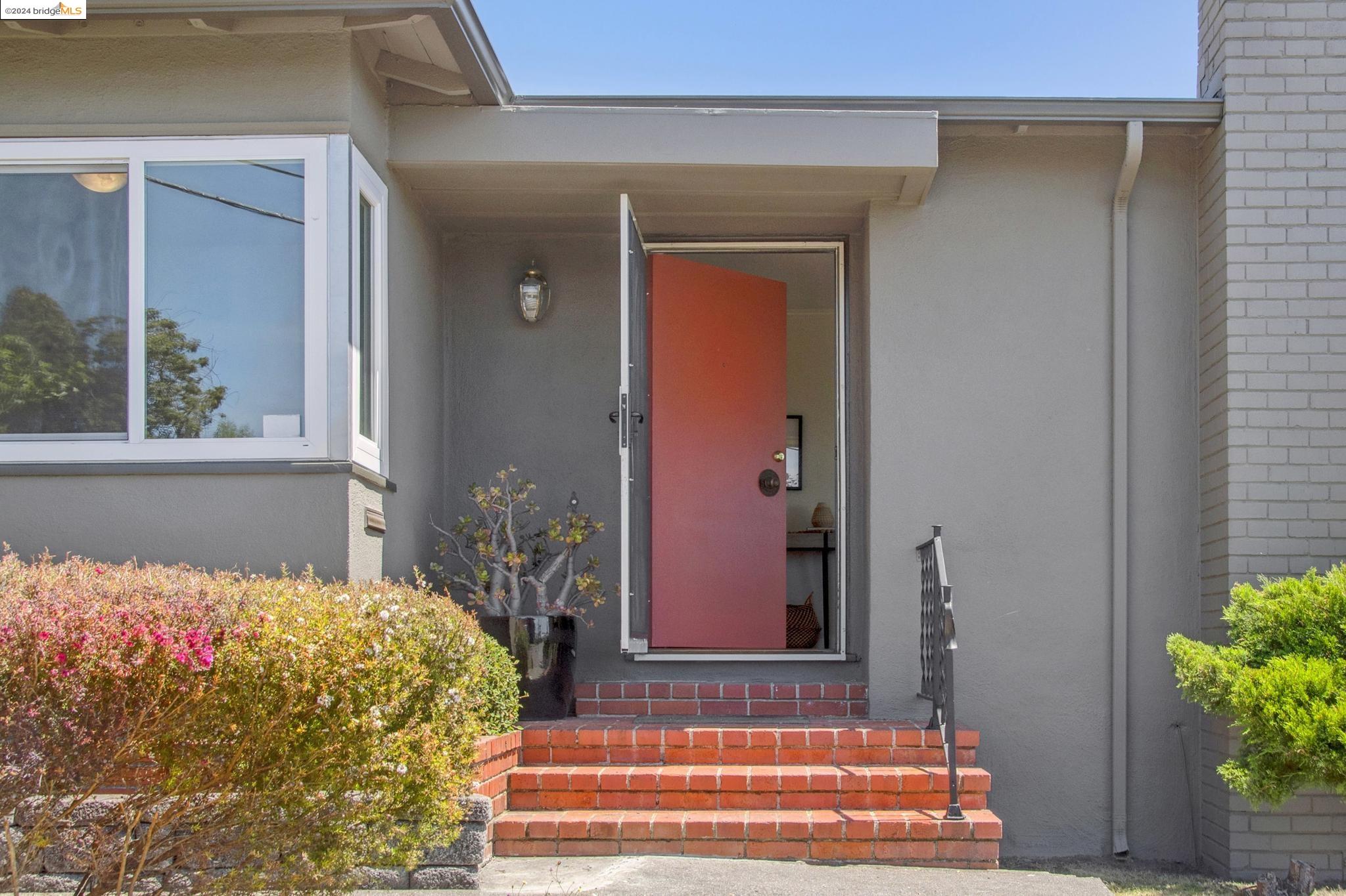 7800 Eureka Ave