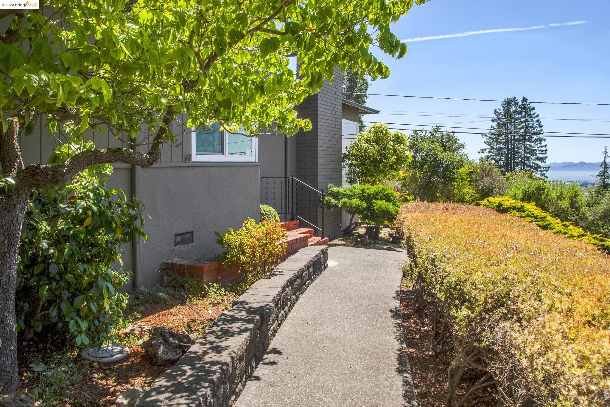 7800 Eureka Ave