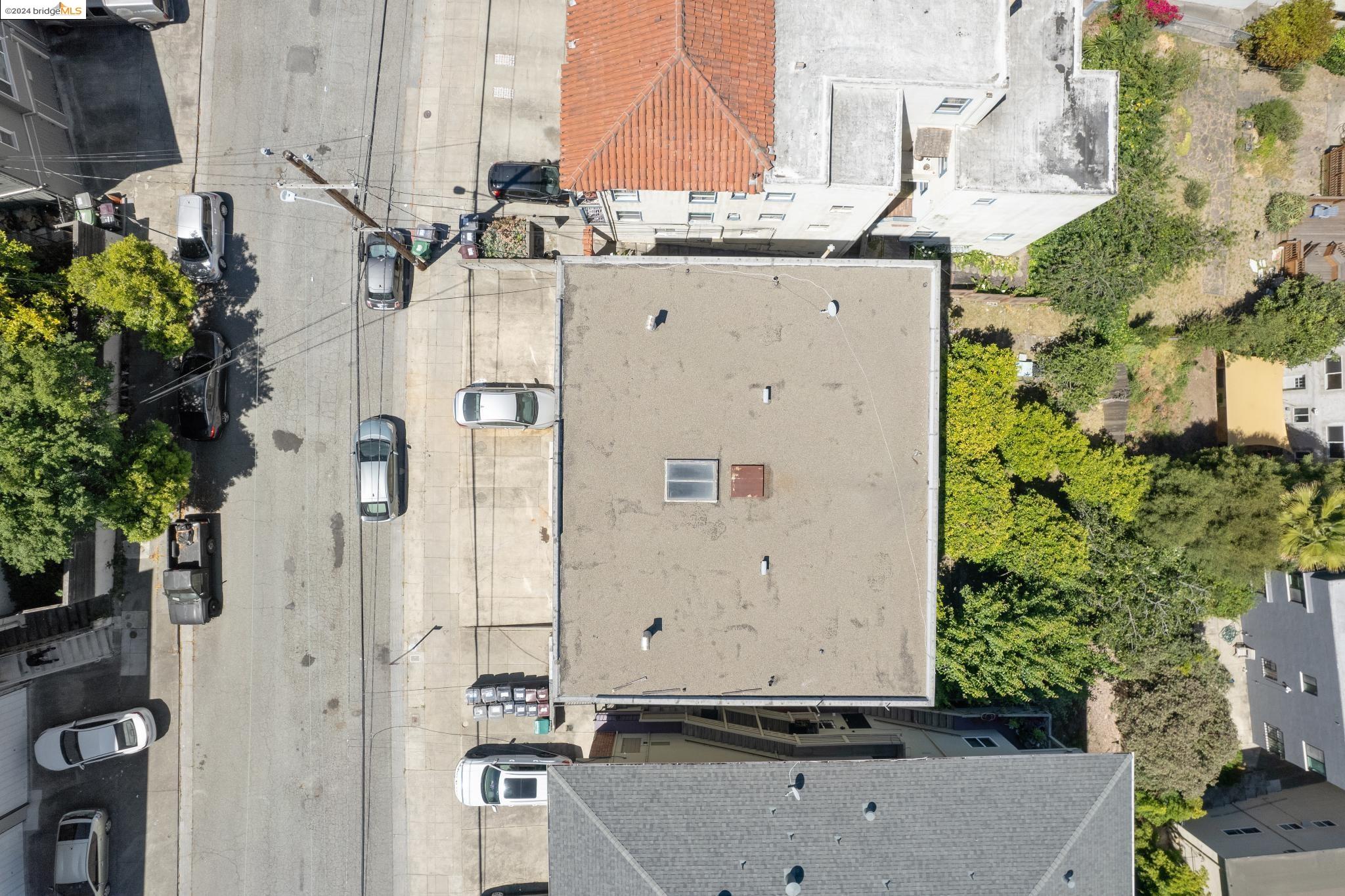2417 Ivy Dr