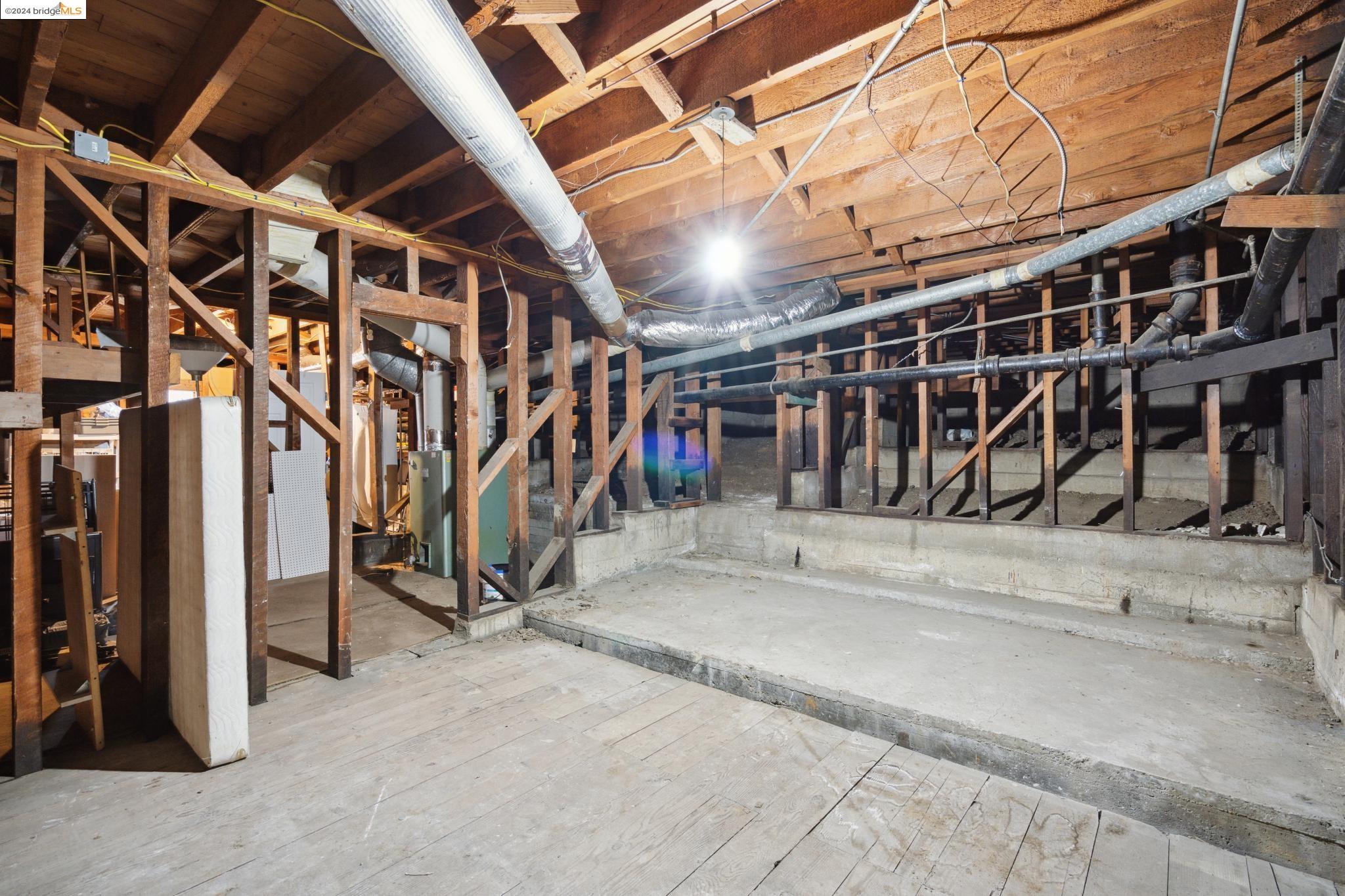 2417 Ivy Dr