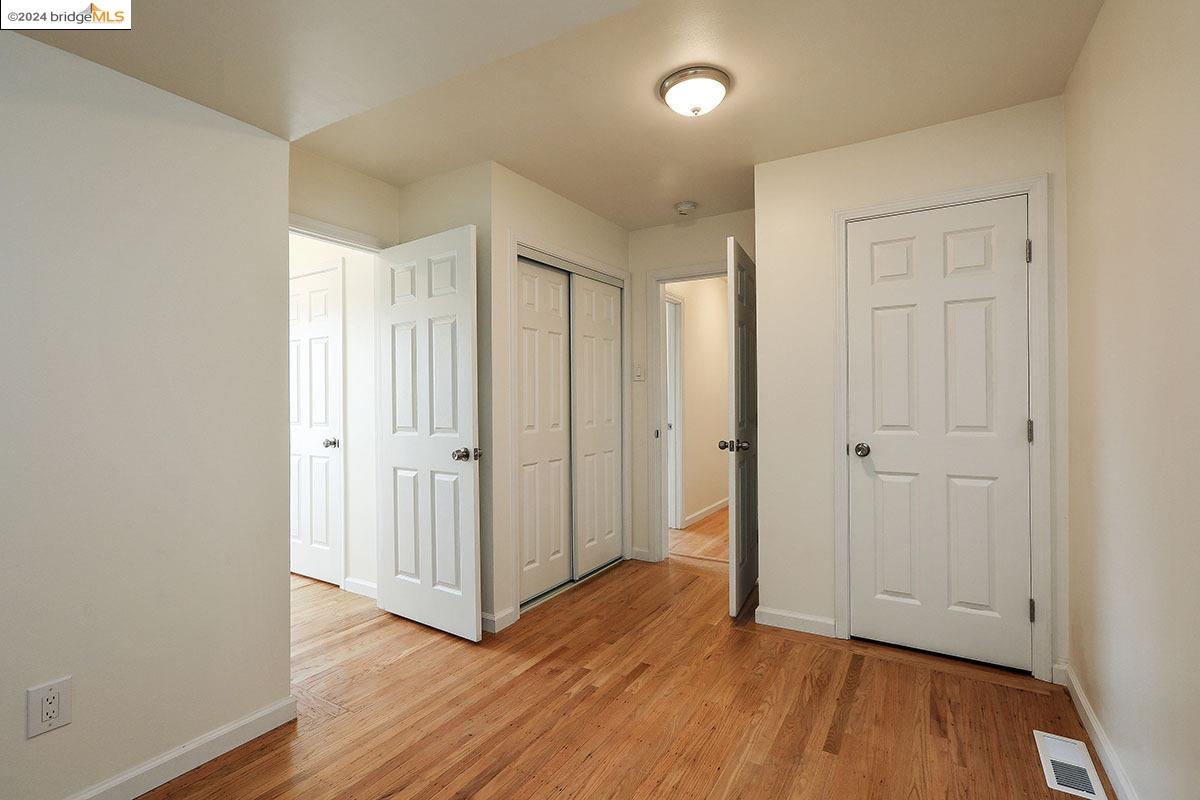 2417 Ivy Dr