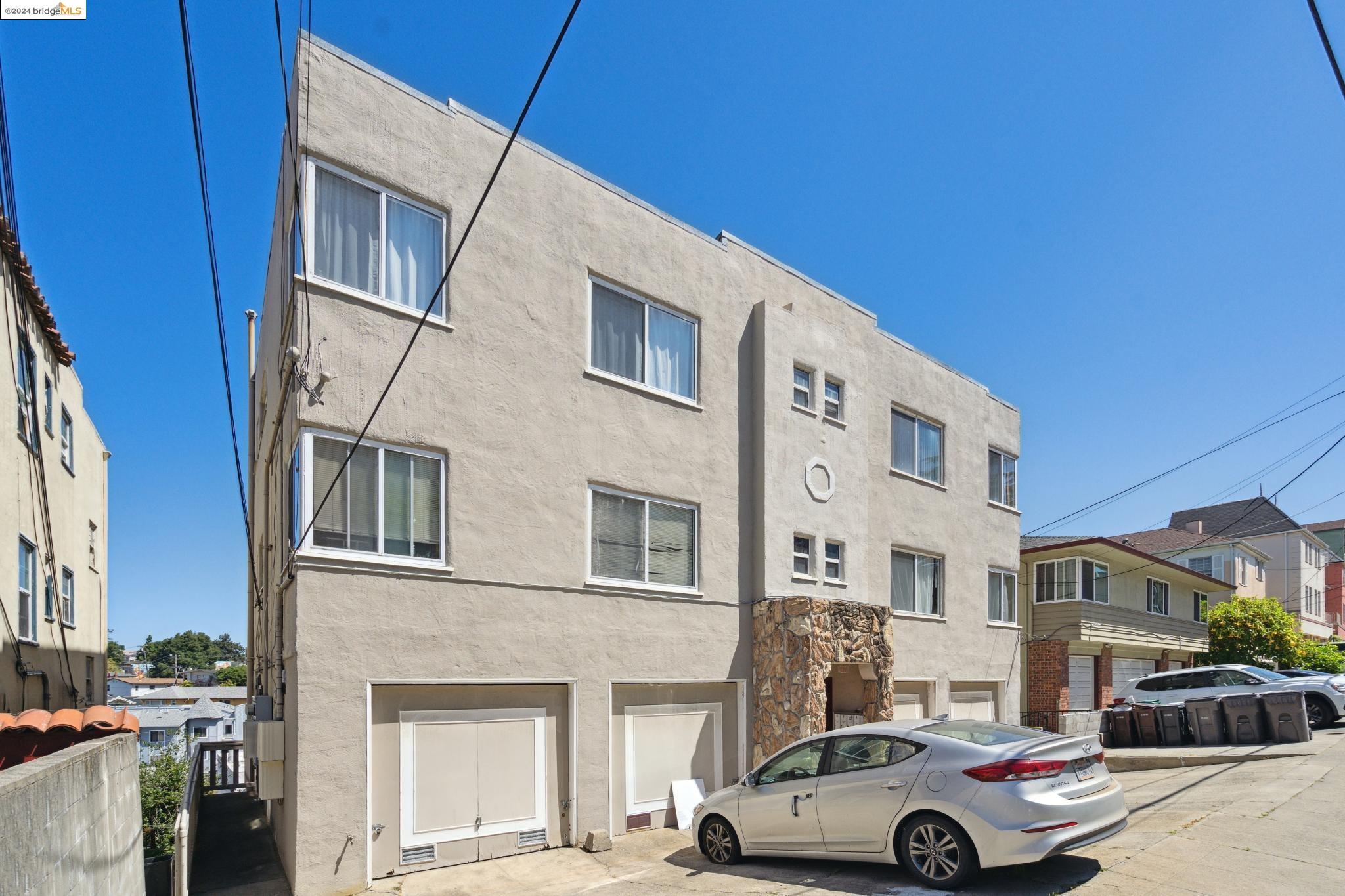 2417 Ivy Dr
