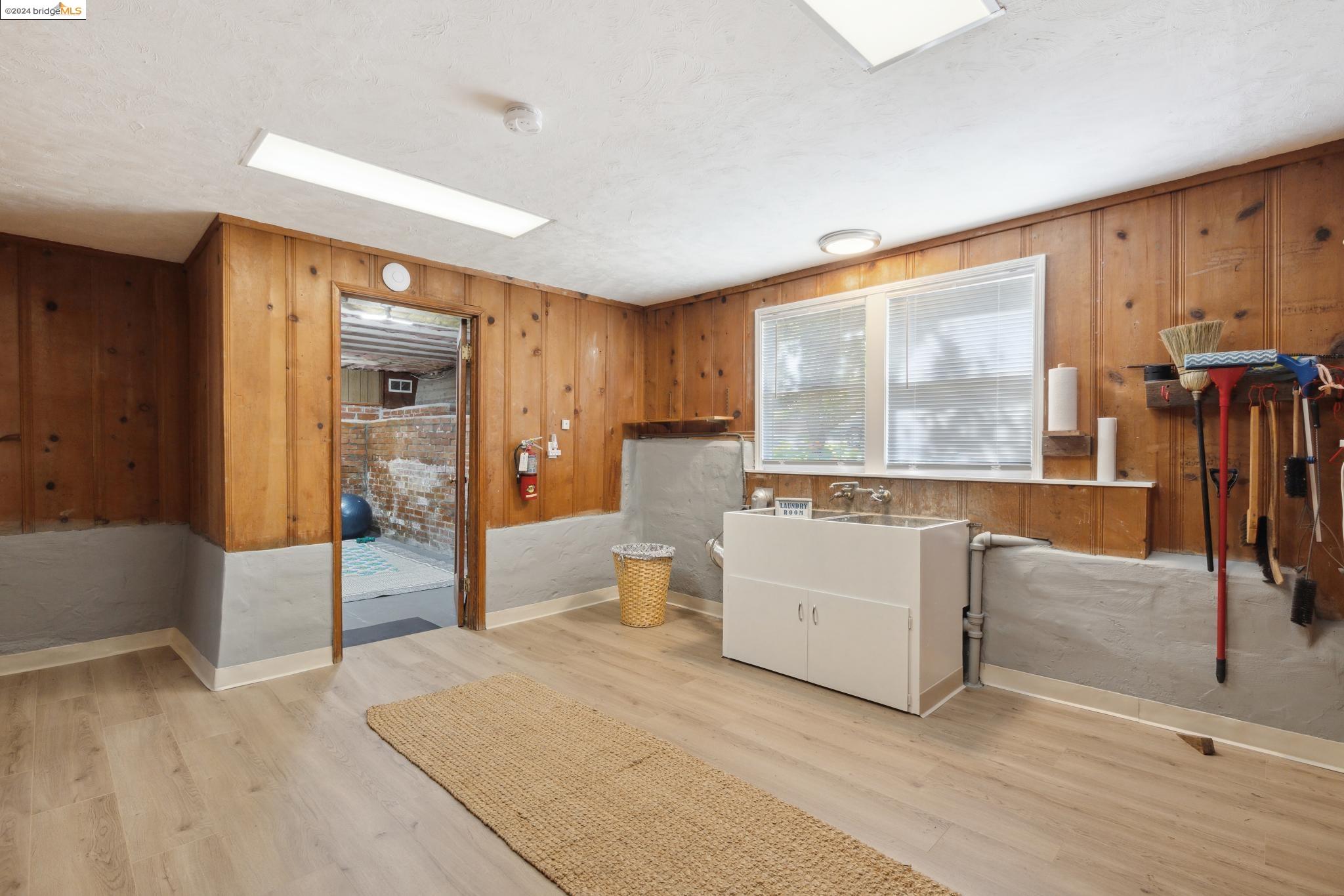 4001 Fruitvale Ave