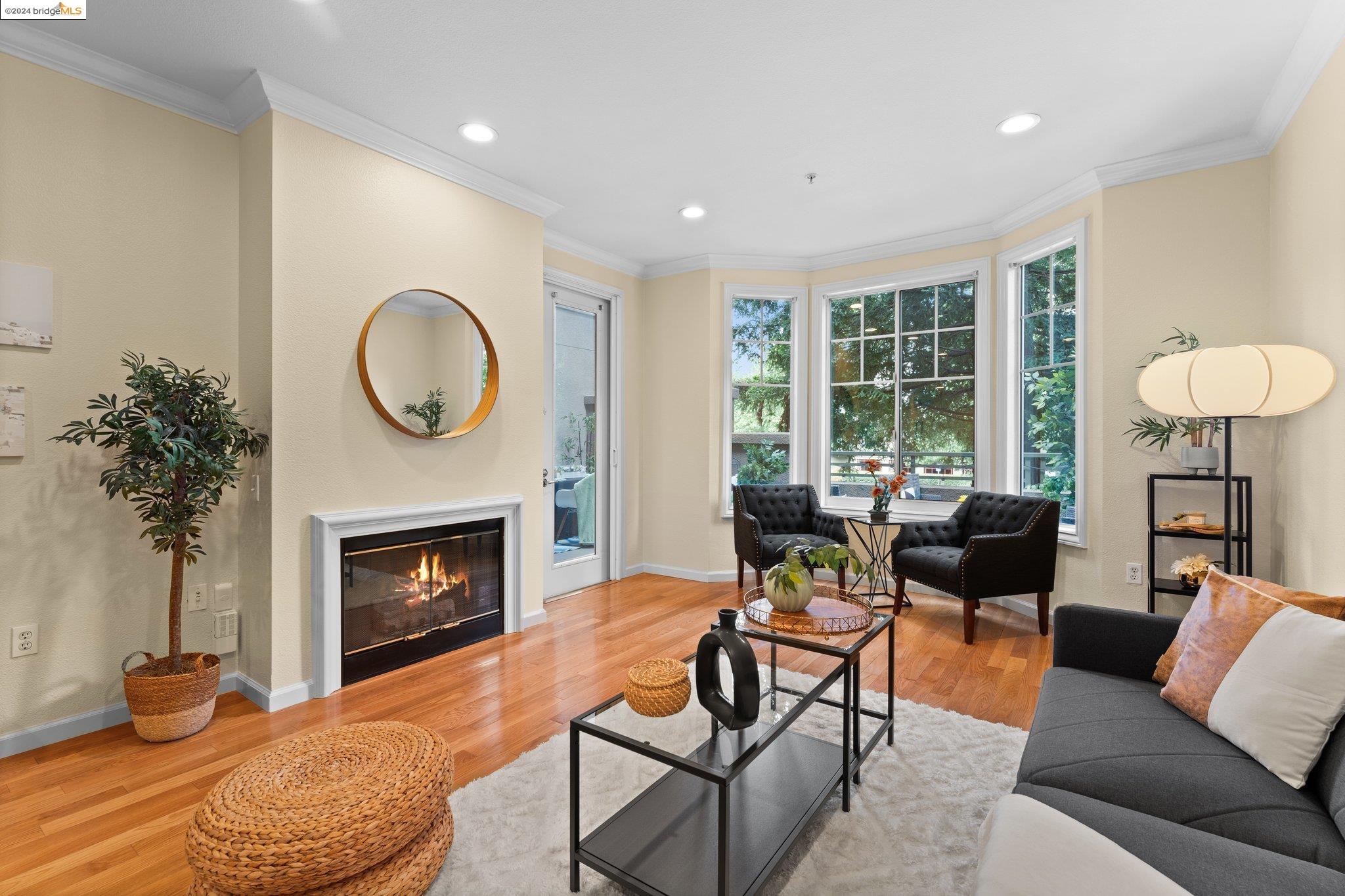 180 Caldecott Ln # 119