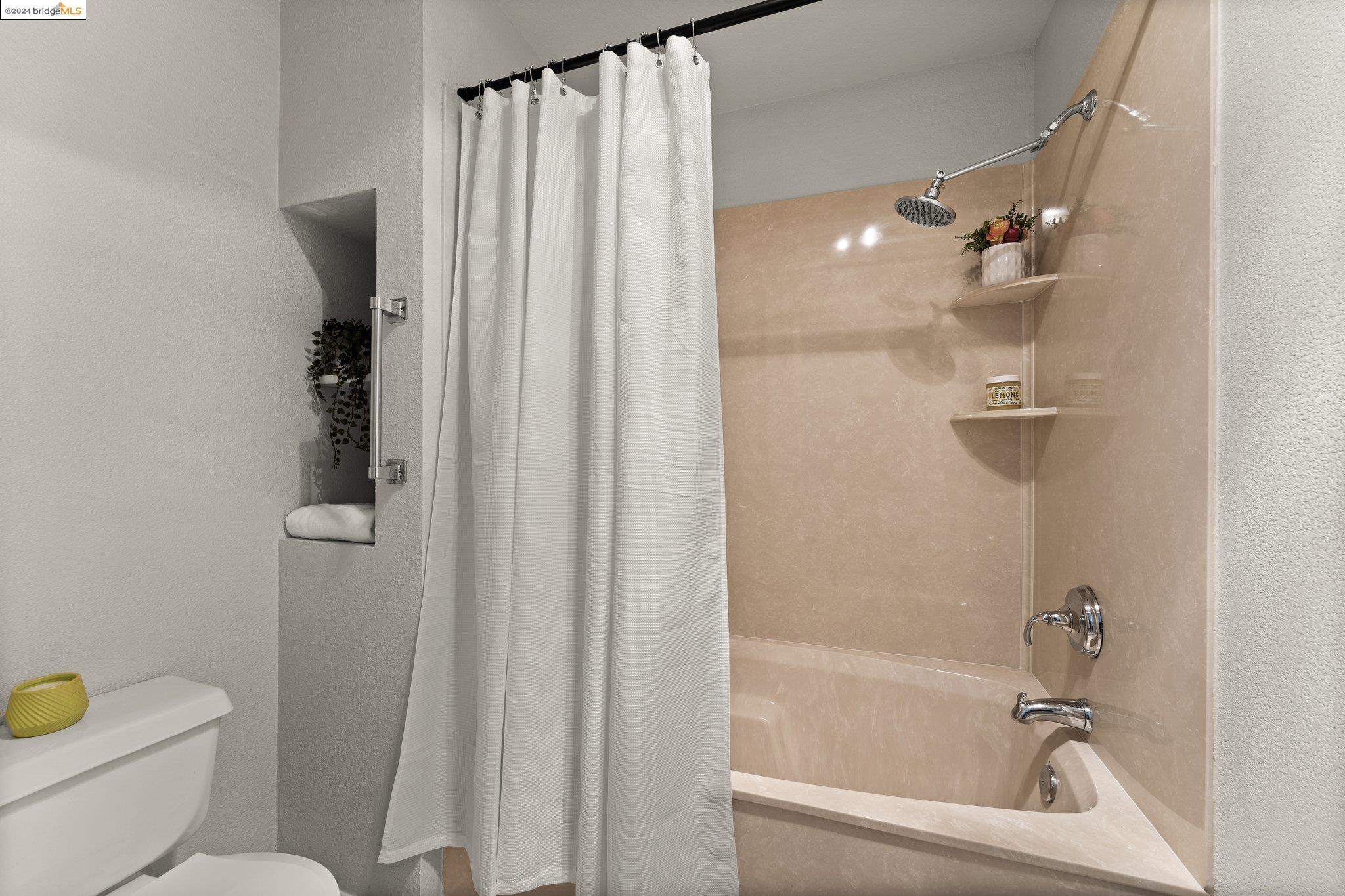 180 Caldecott Ln # 119