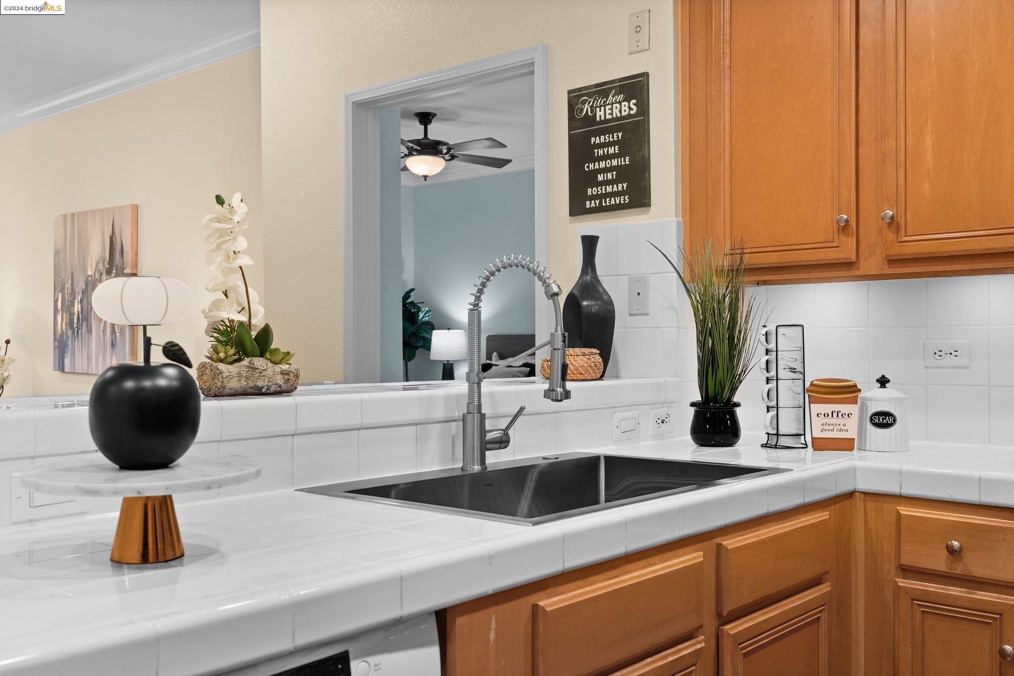 180 Caldecott Ln # 119