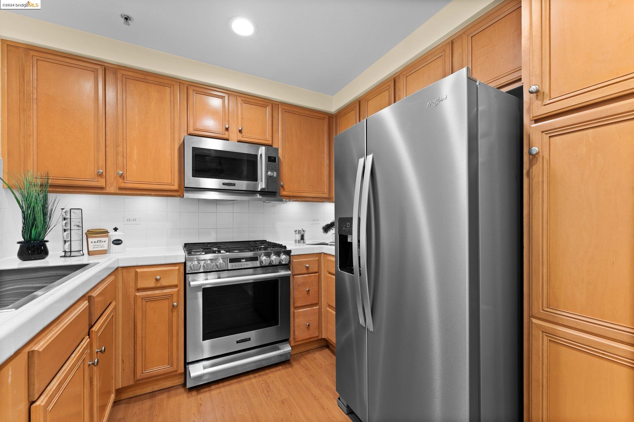 180 Caldecott Ln # 119